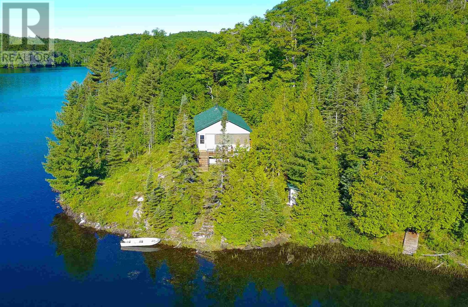 000 Saunders Lake