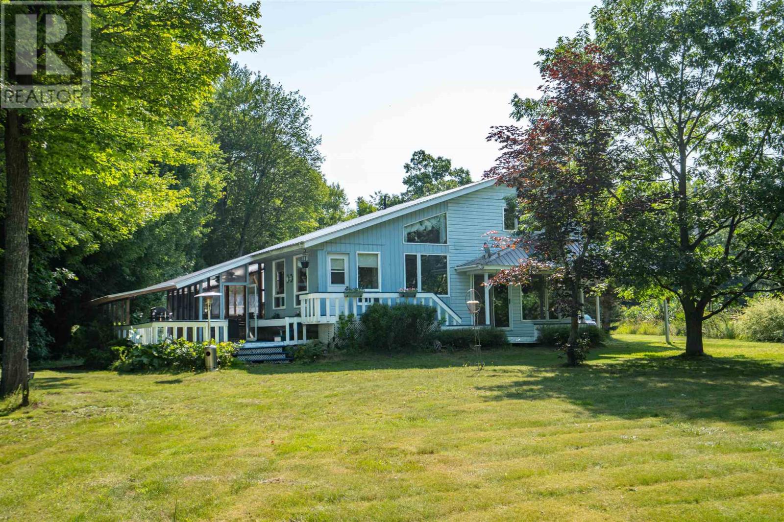 1 Eagle DR