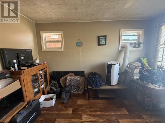 37 Albert ST E photo 3