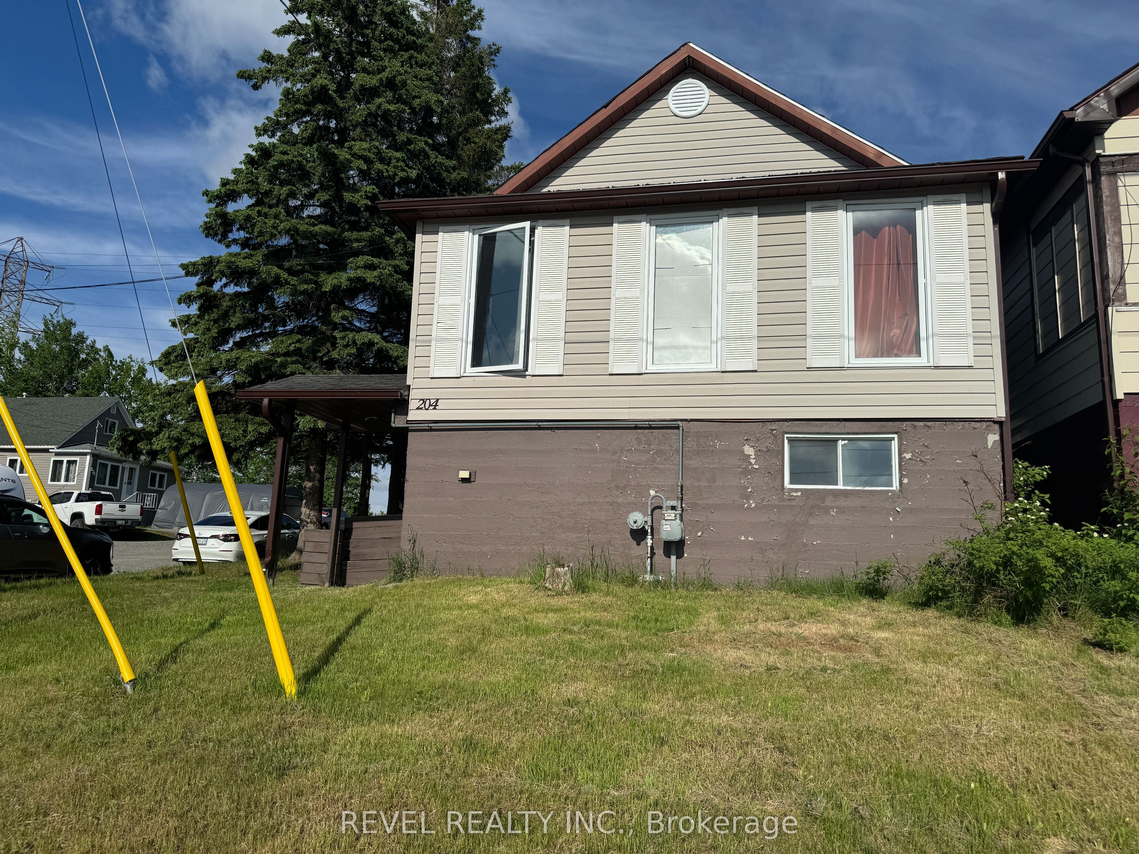 204 Laidlaw