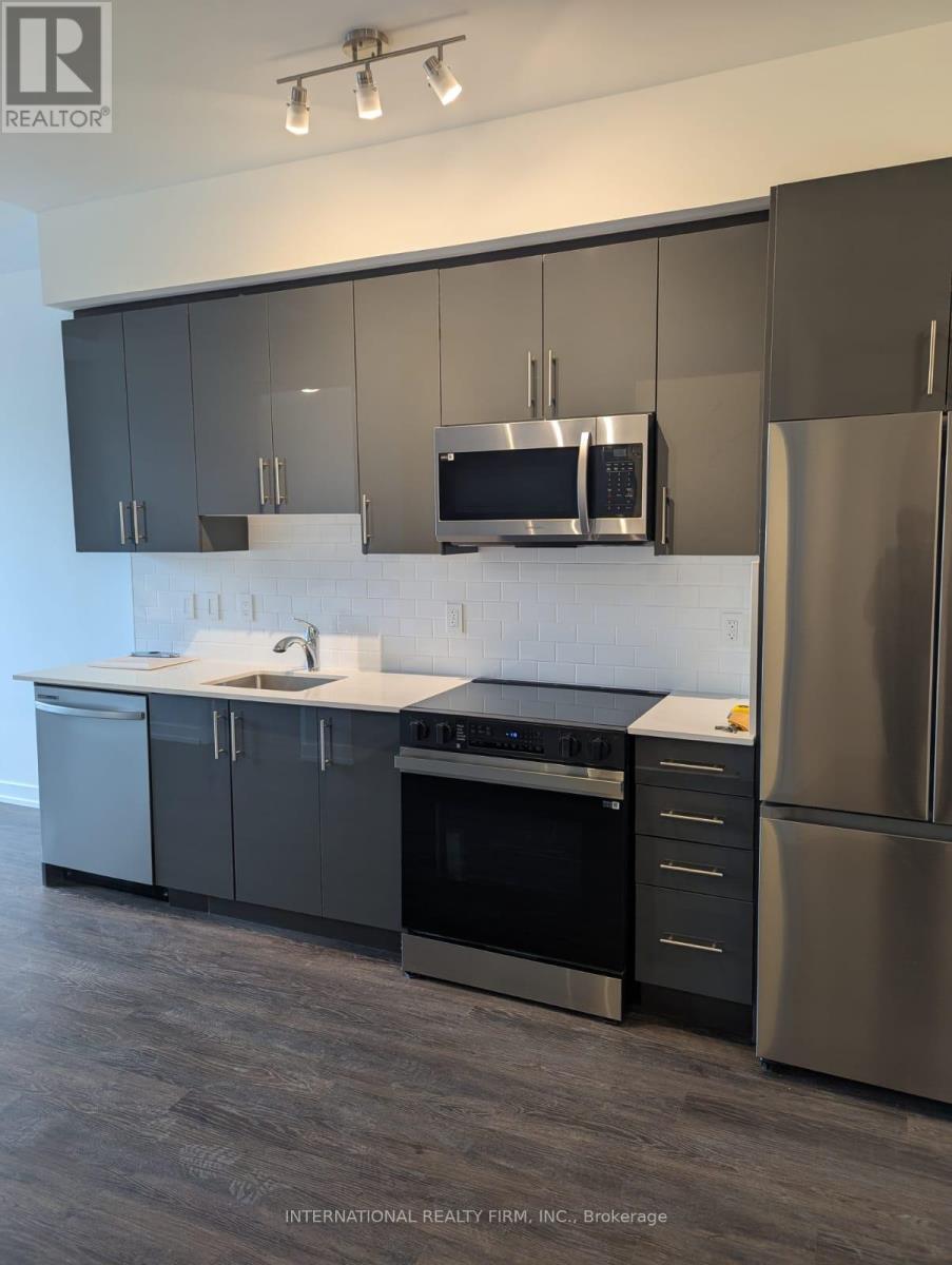 556 MARLEE Unit 102 photo 3
