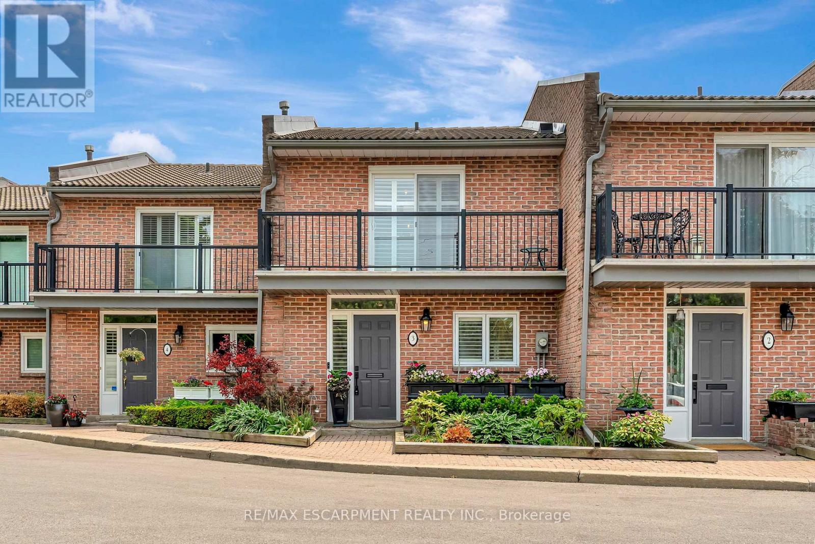 2136 Old Lakeshore Unit 3