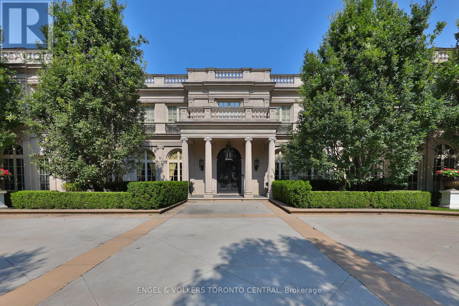 489 Lakeshore Road E, Oakville, ON L6J 1K4, Oakville