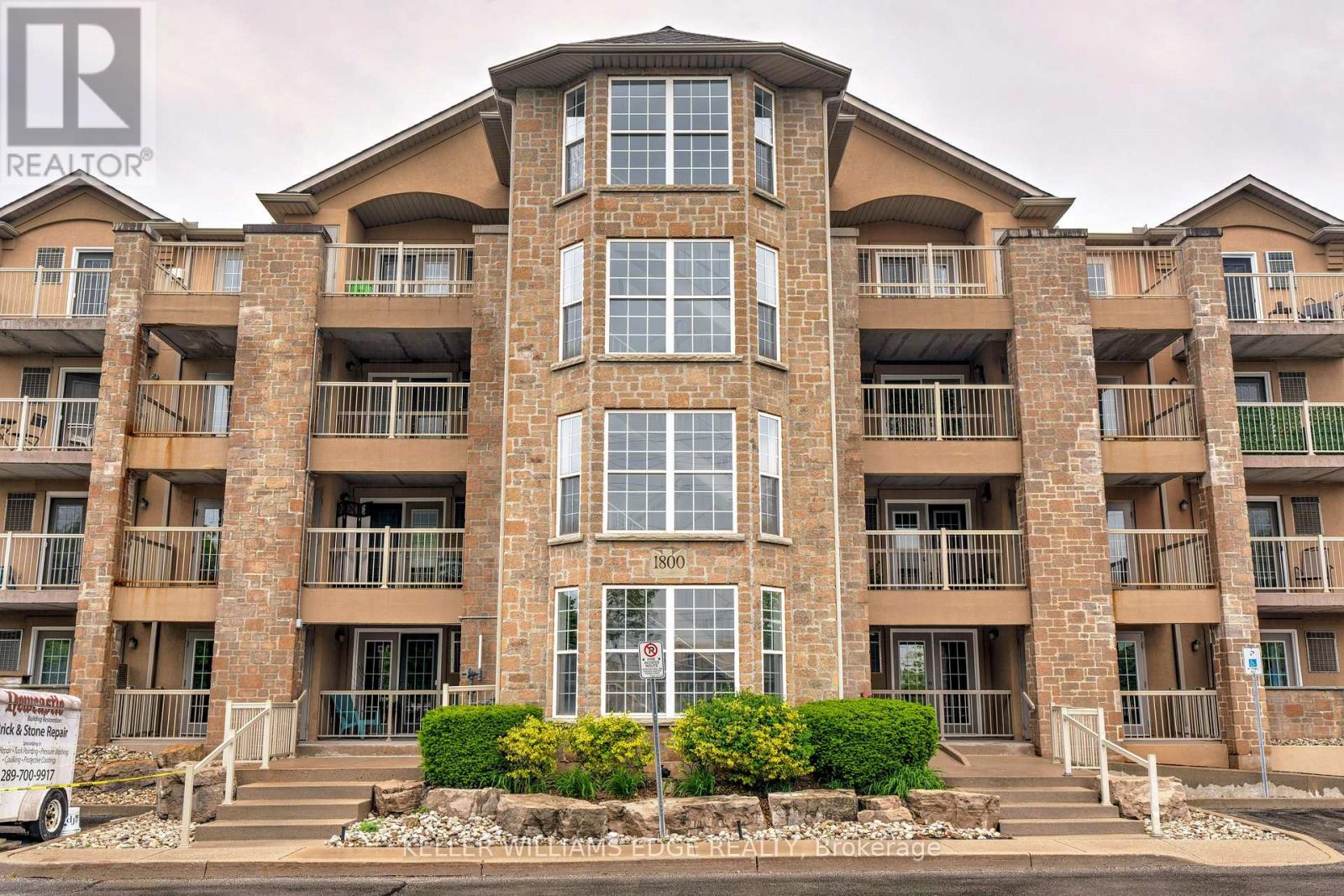 1800 Walker's Unit 302