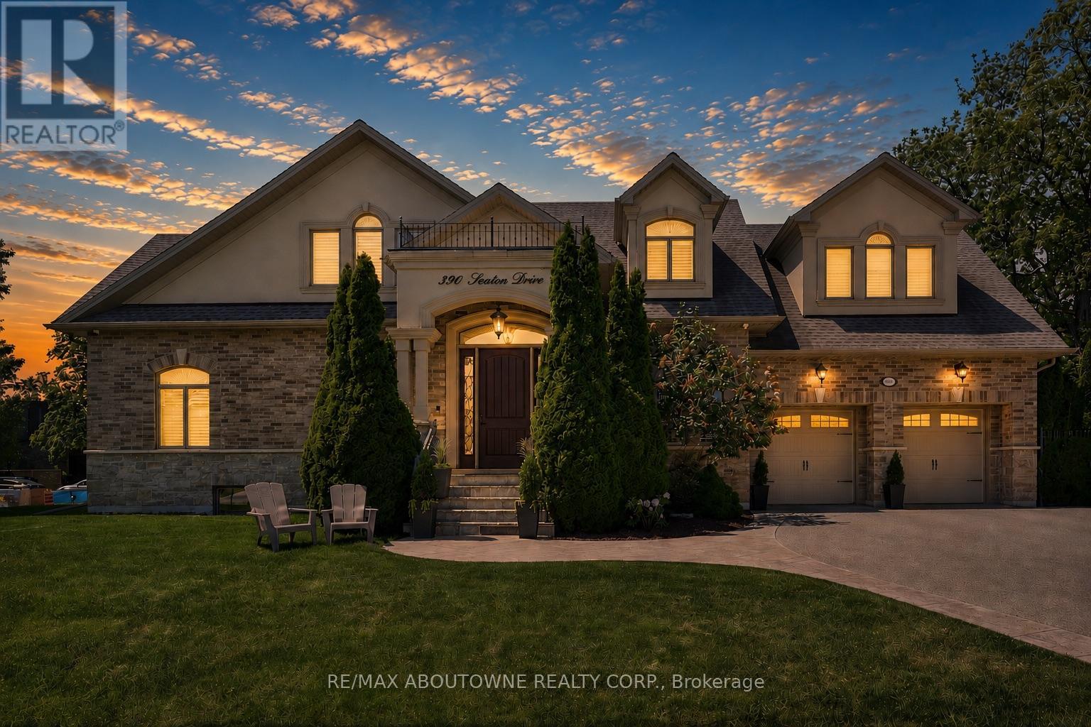 390 Seaton