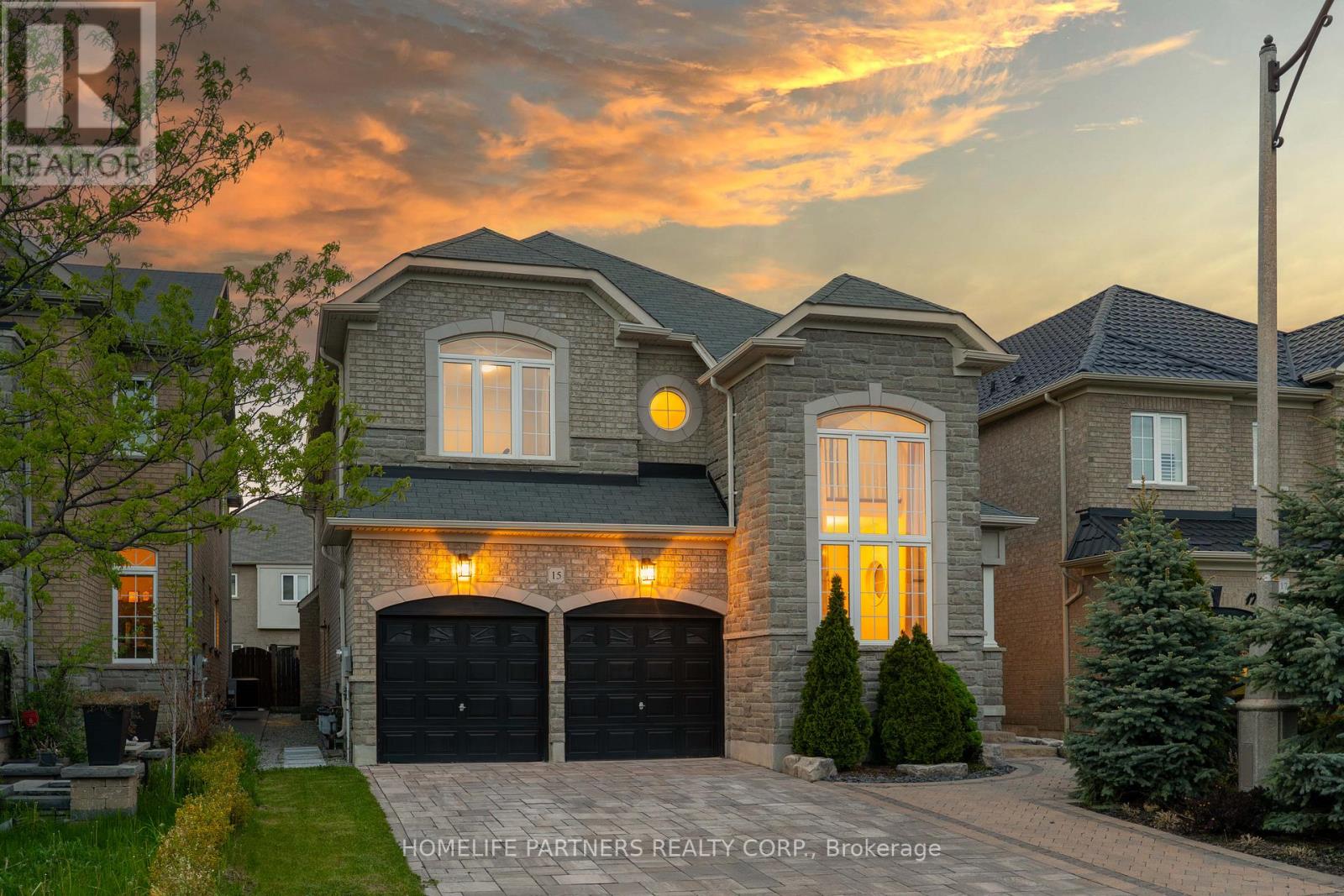 15 Oakhaven
