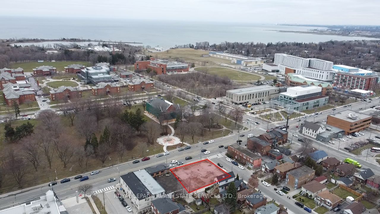 3142 LAKE SHORE BOULEVARD W, Toronto