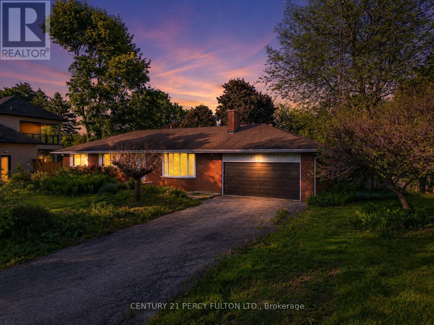 10208 Tenth