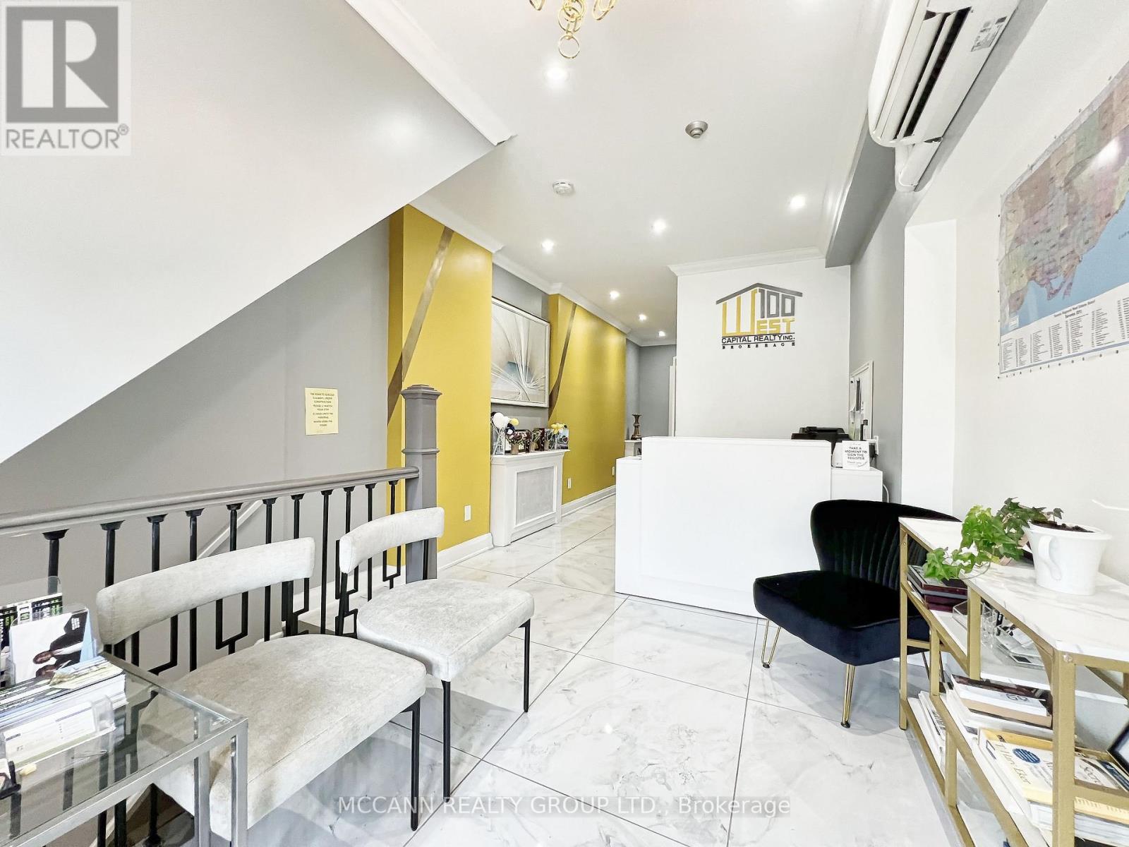 2544 Eglinton