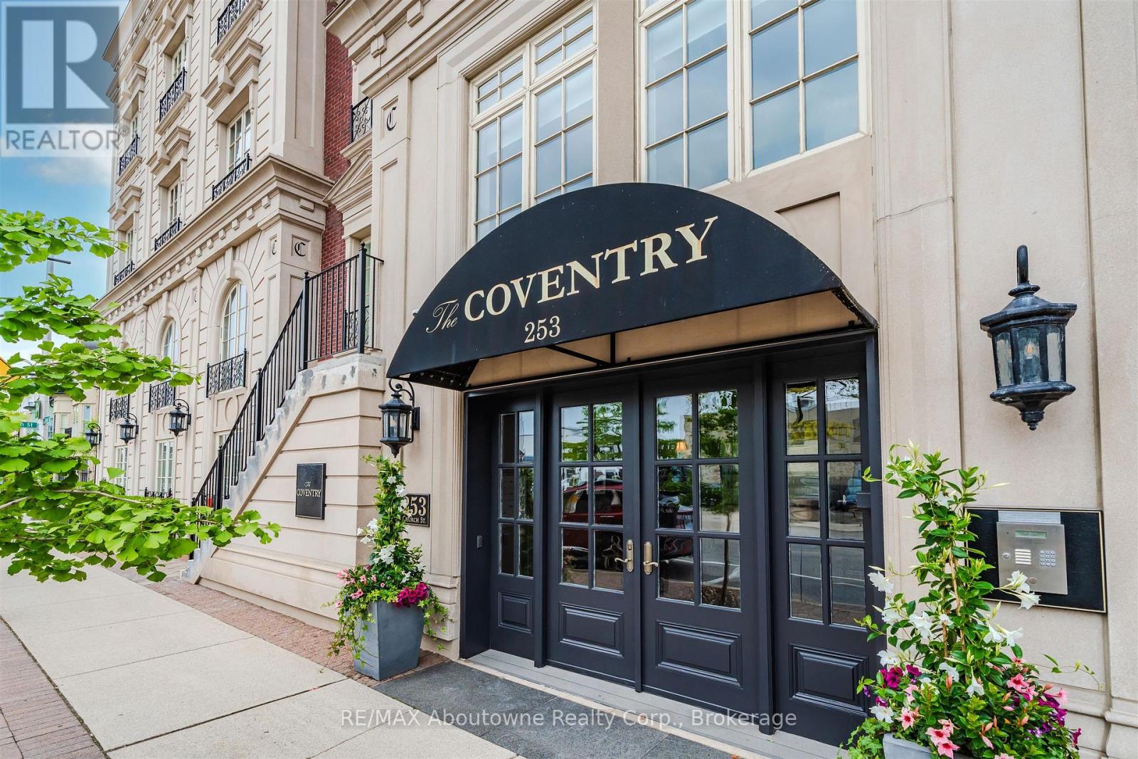 402 - 253 CHURCH STREET, Oakville