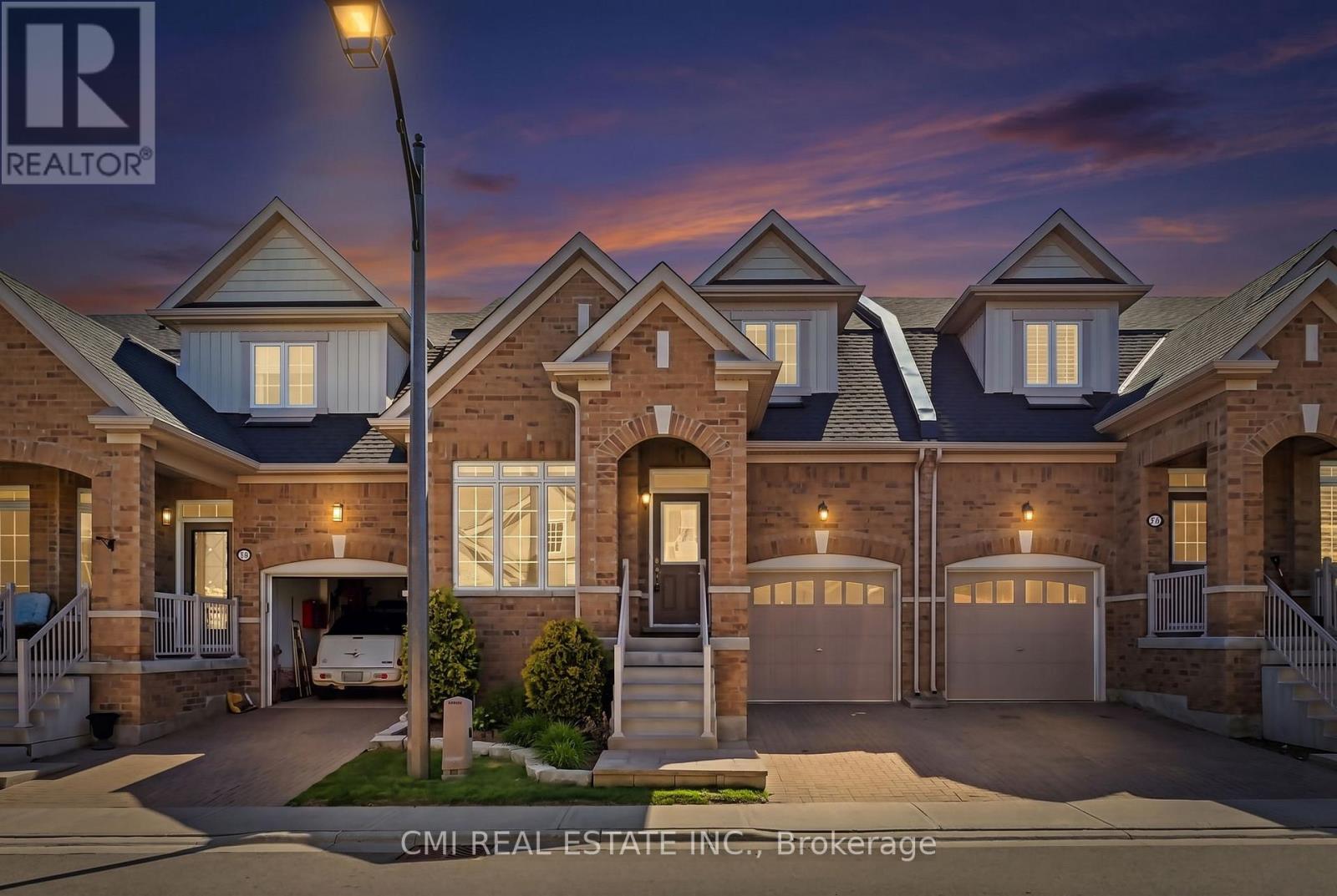 56 Seedhouse Unit 83