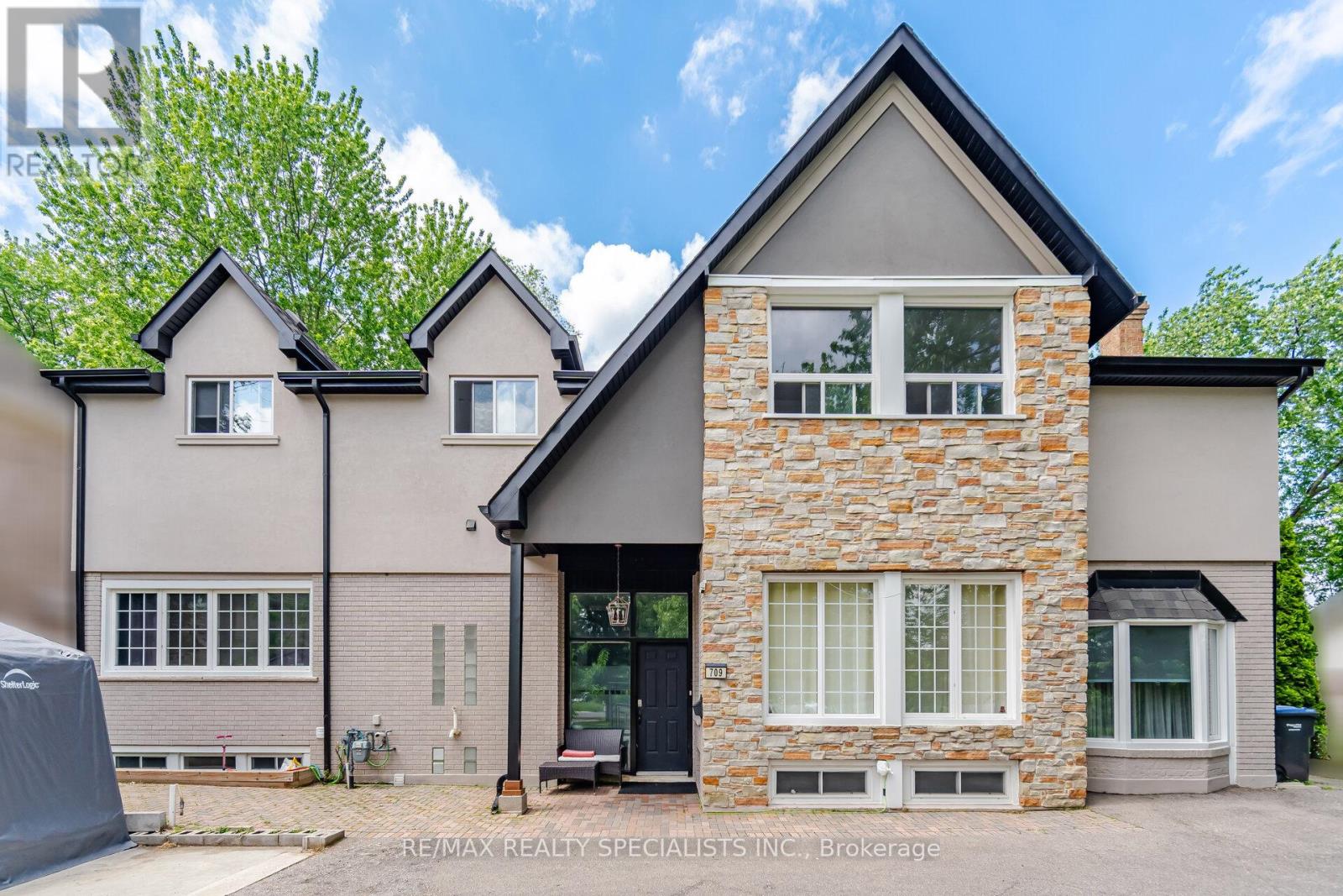 709 Queensway