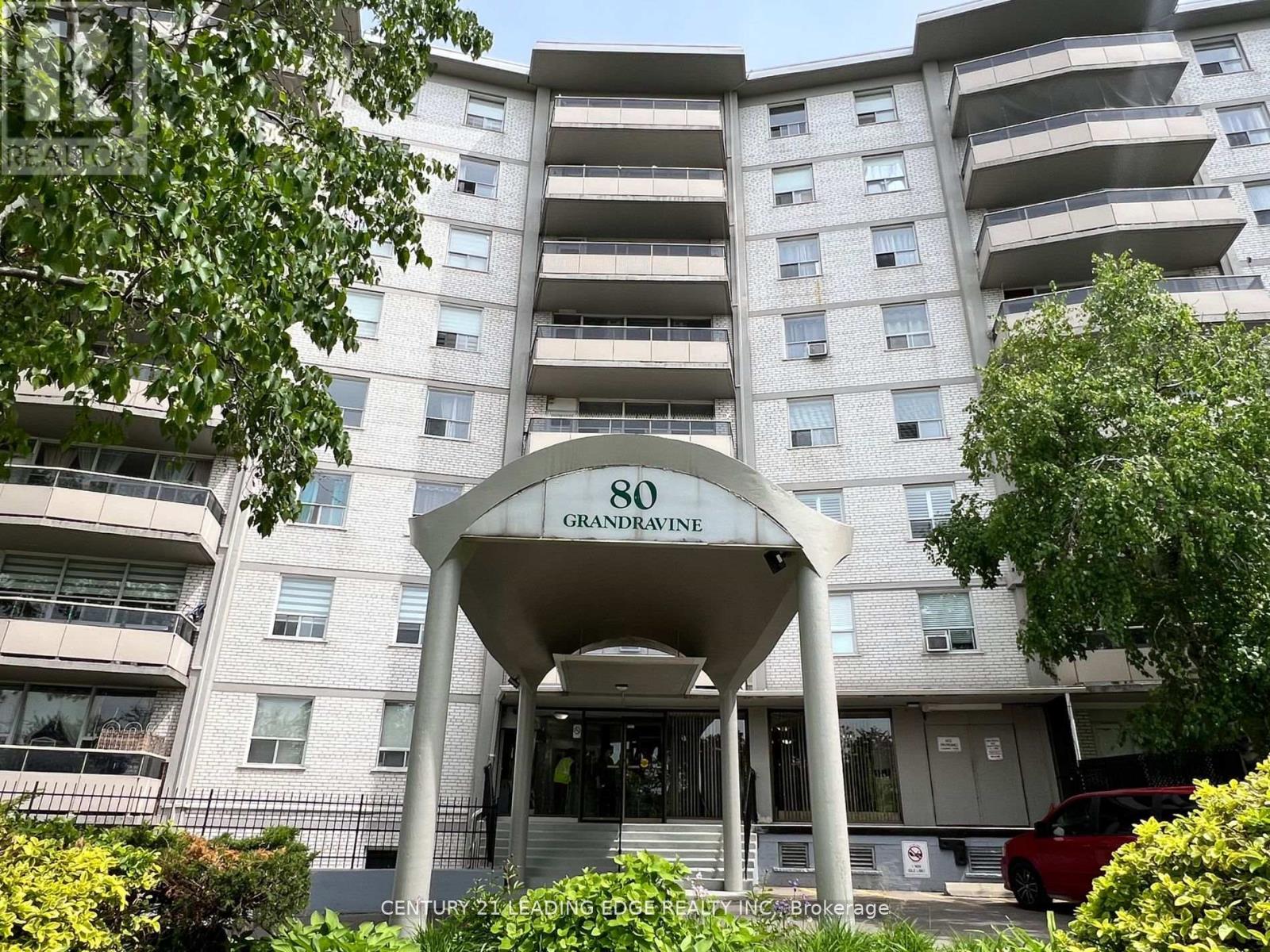 80 Grandravine Unit 402