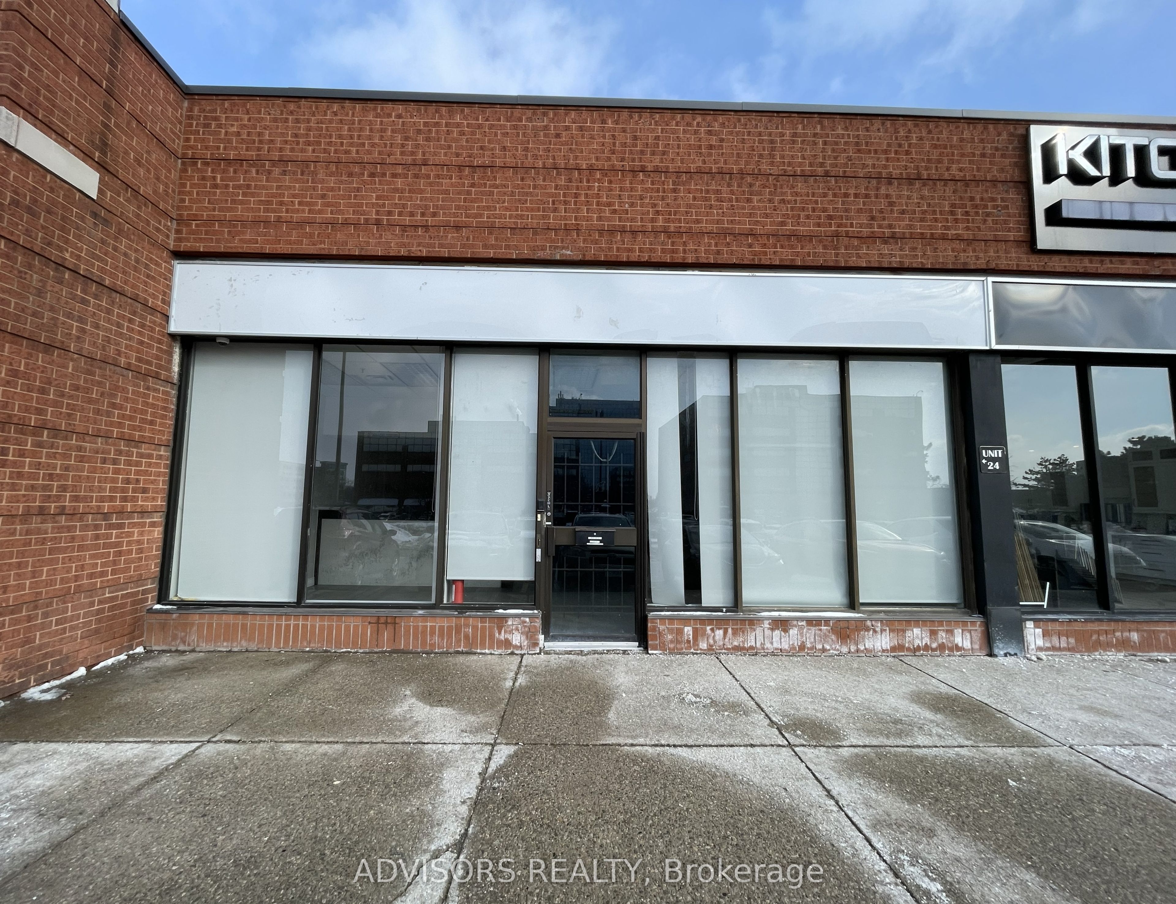 1170 Burnhamthorpe Unit 24