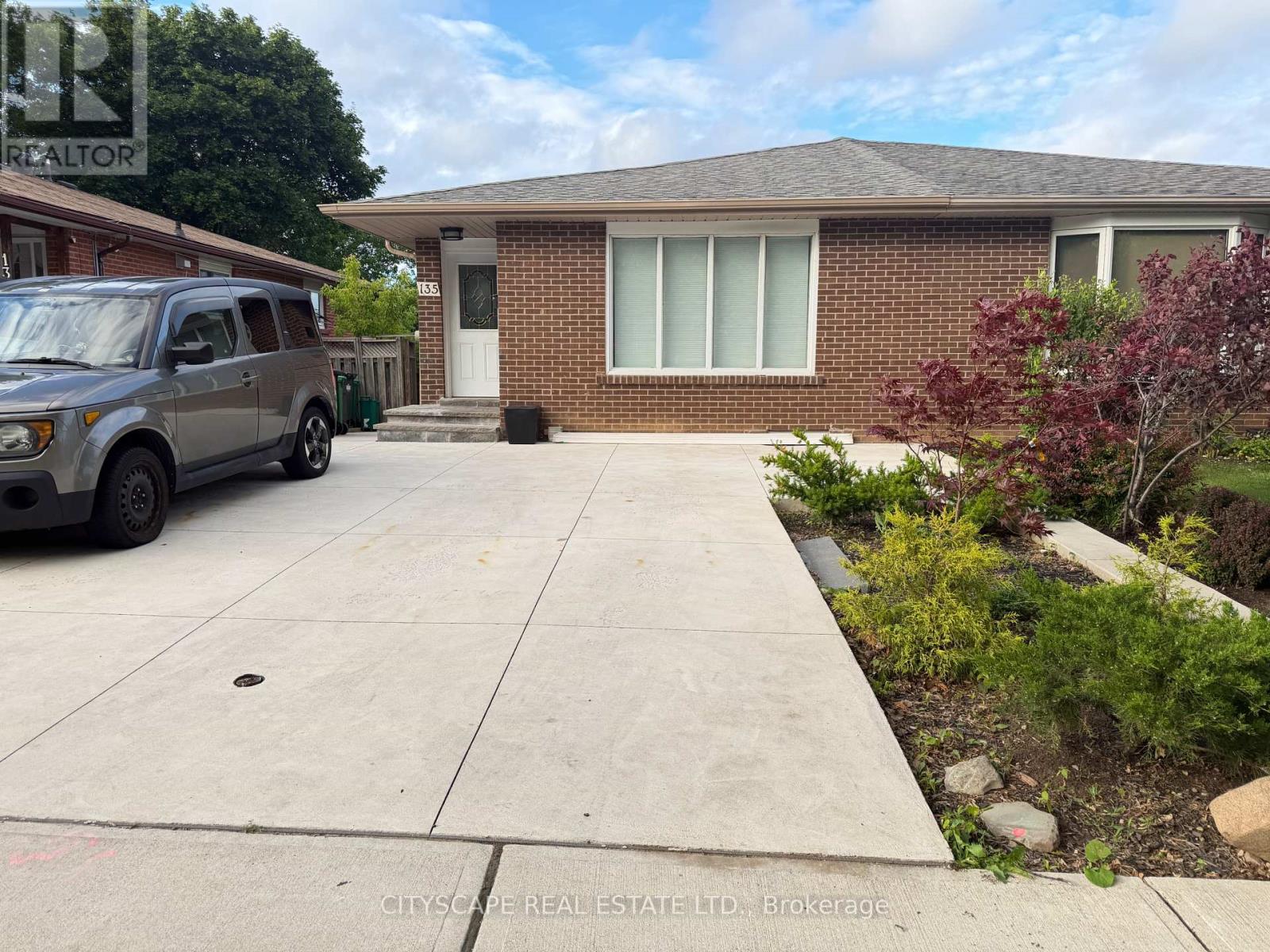 135 Bonham Bsmt Unit BSMT A