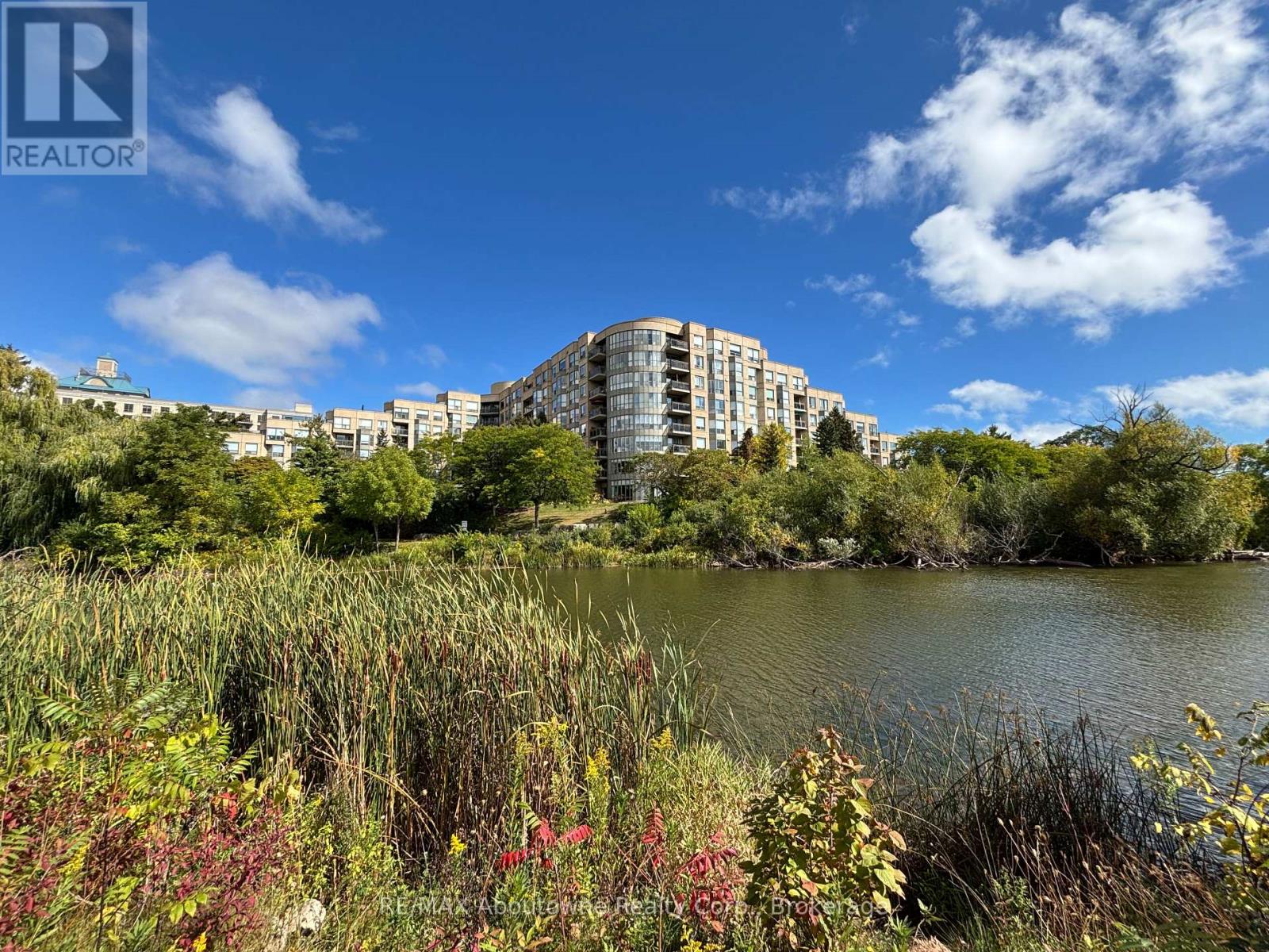 2511 Lakeshore Unit 406