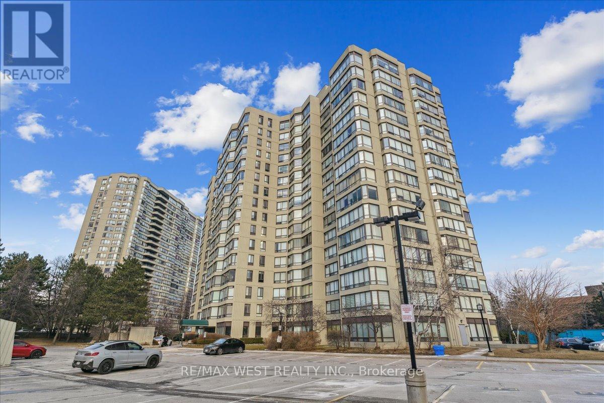26 Hanover Unit 905