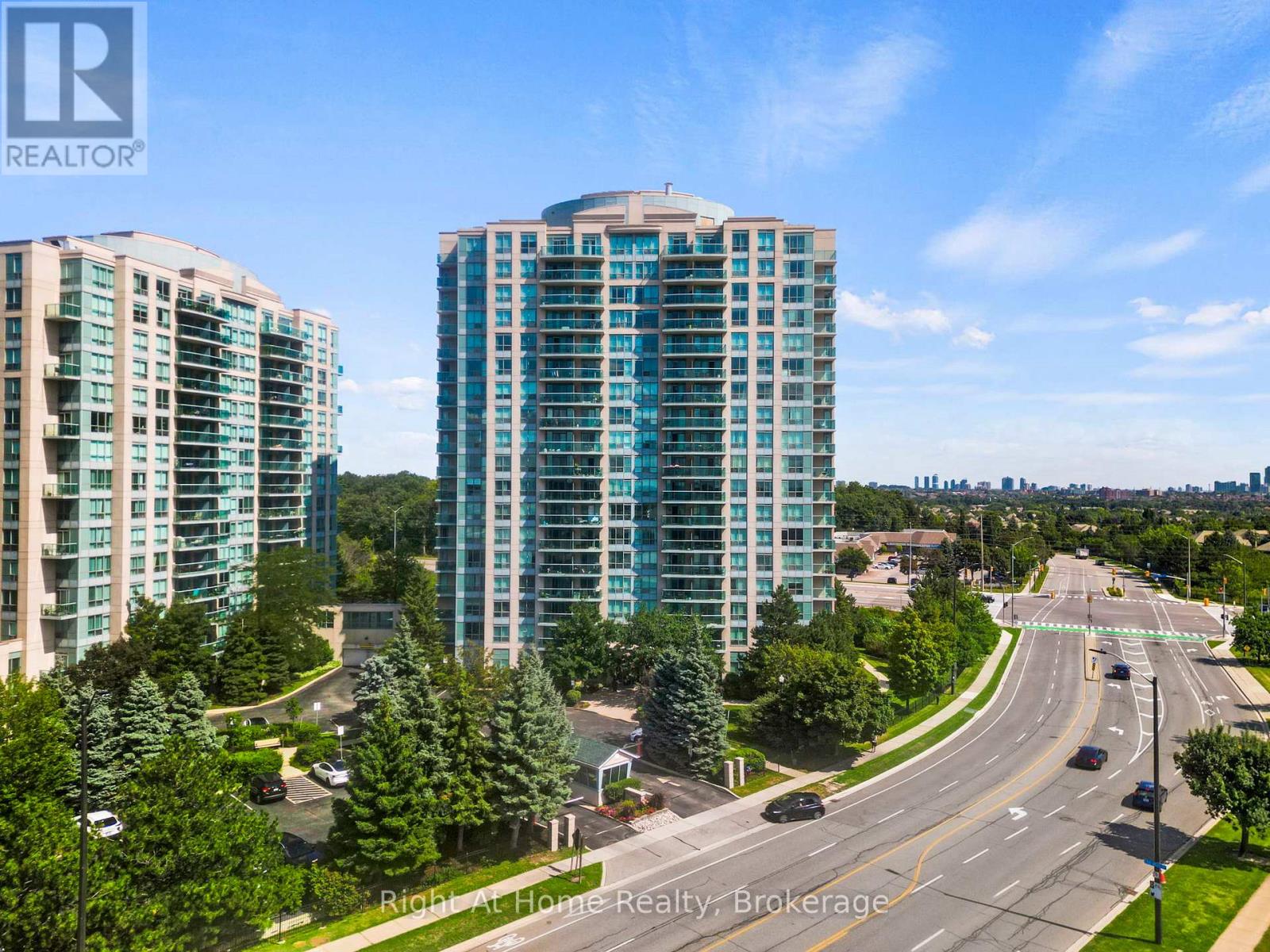 2545 Erin Centre Unit 1611
