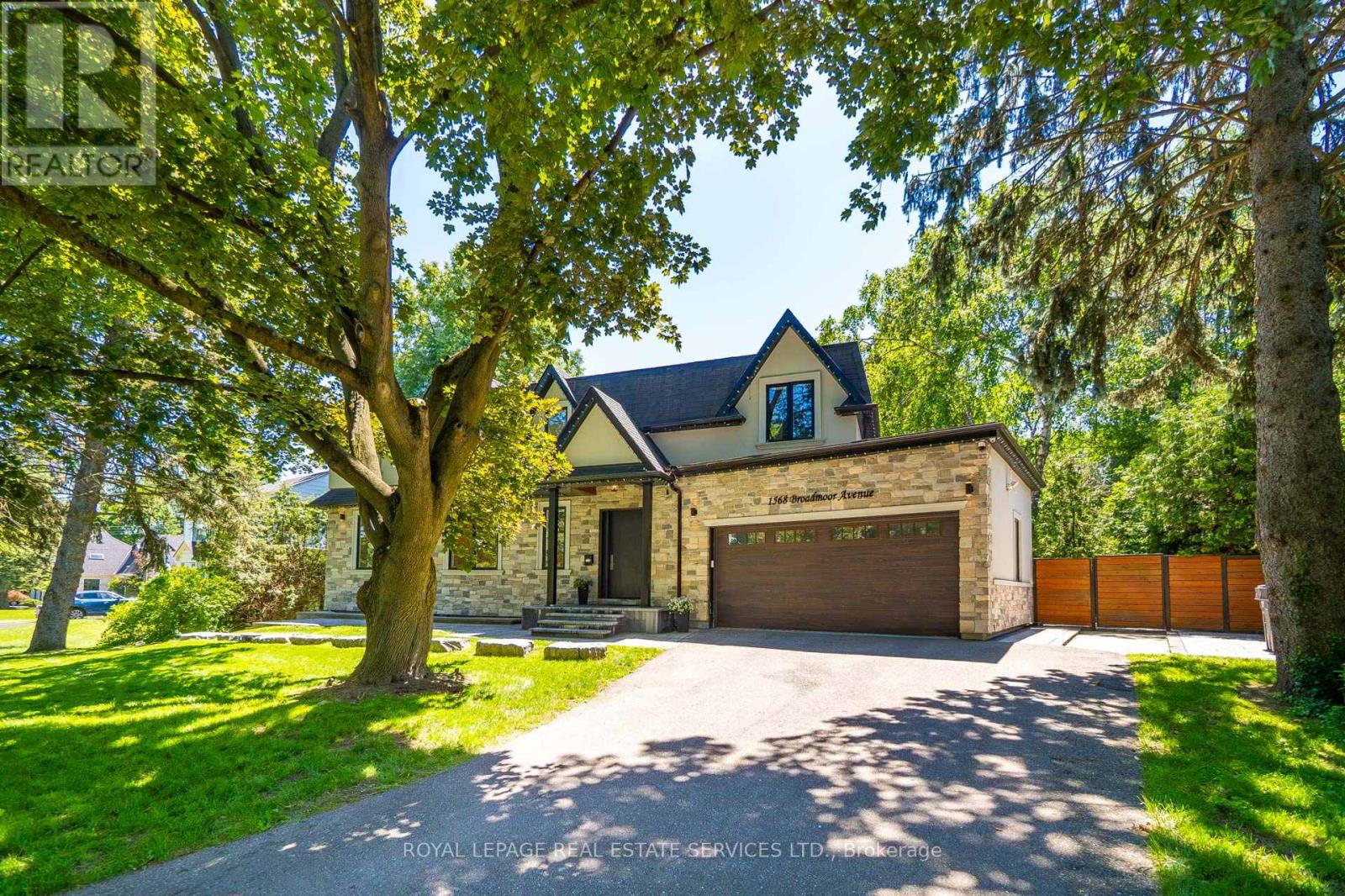 1568 Broadmoor