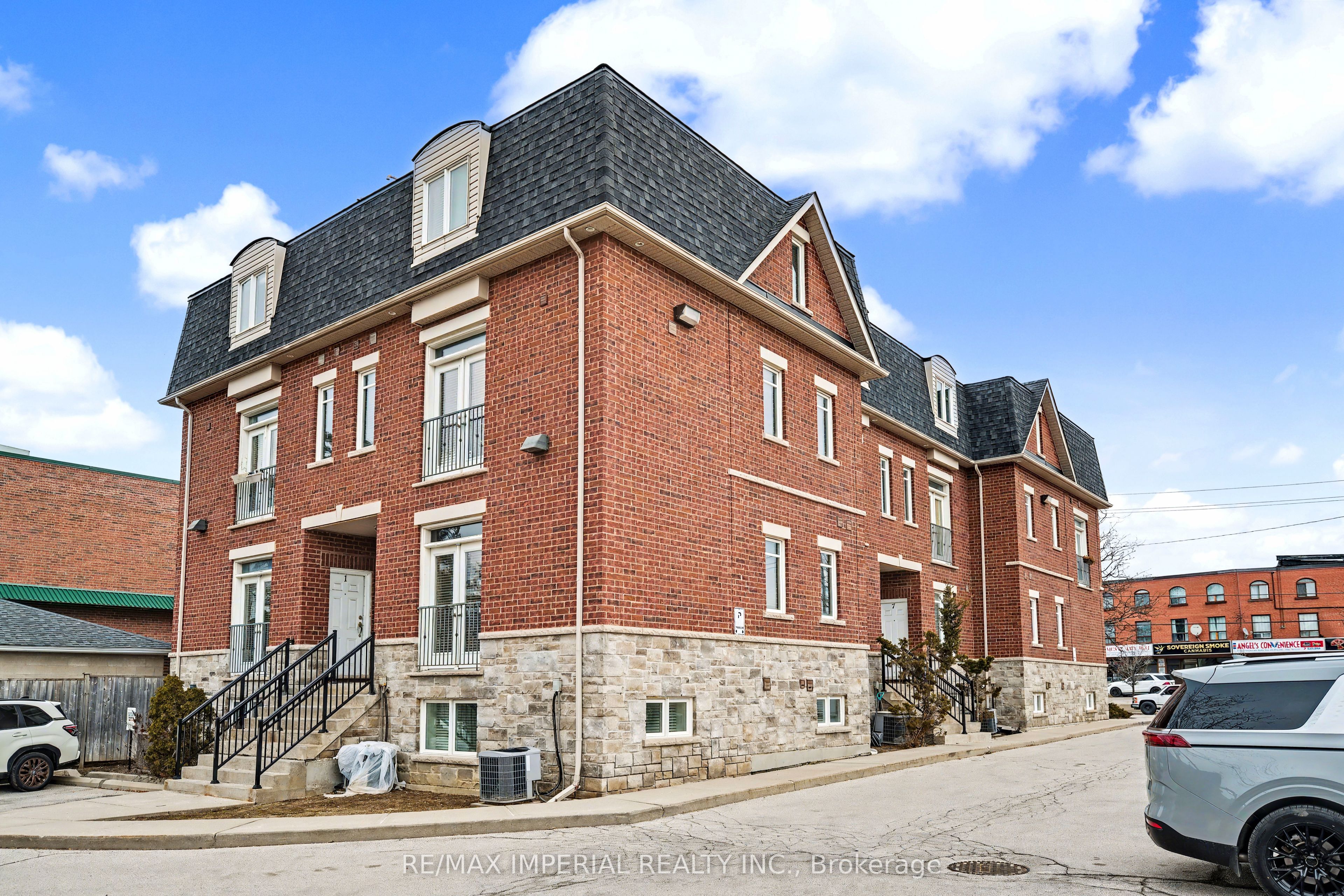 2964 Islington Unit 2