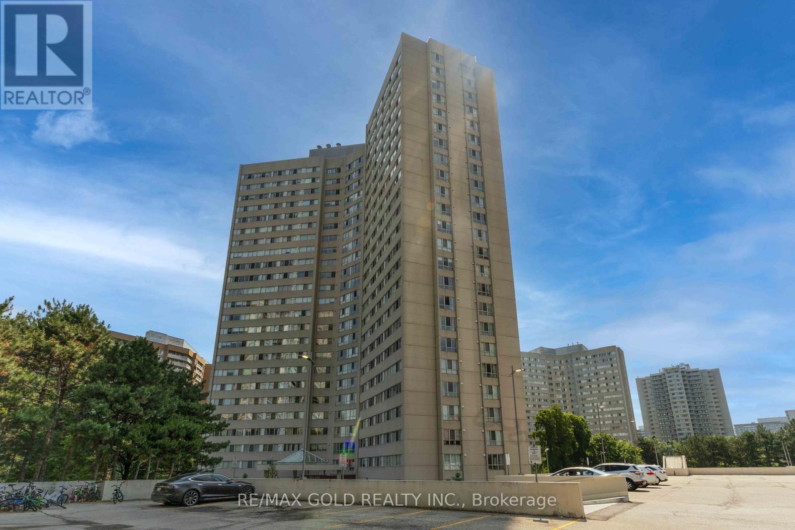 3700 Kaneff Unit 2101