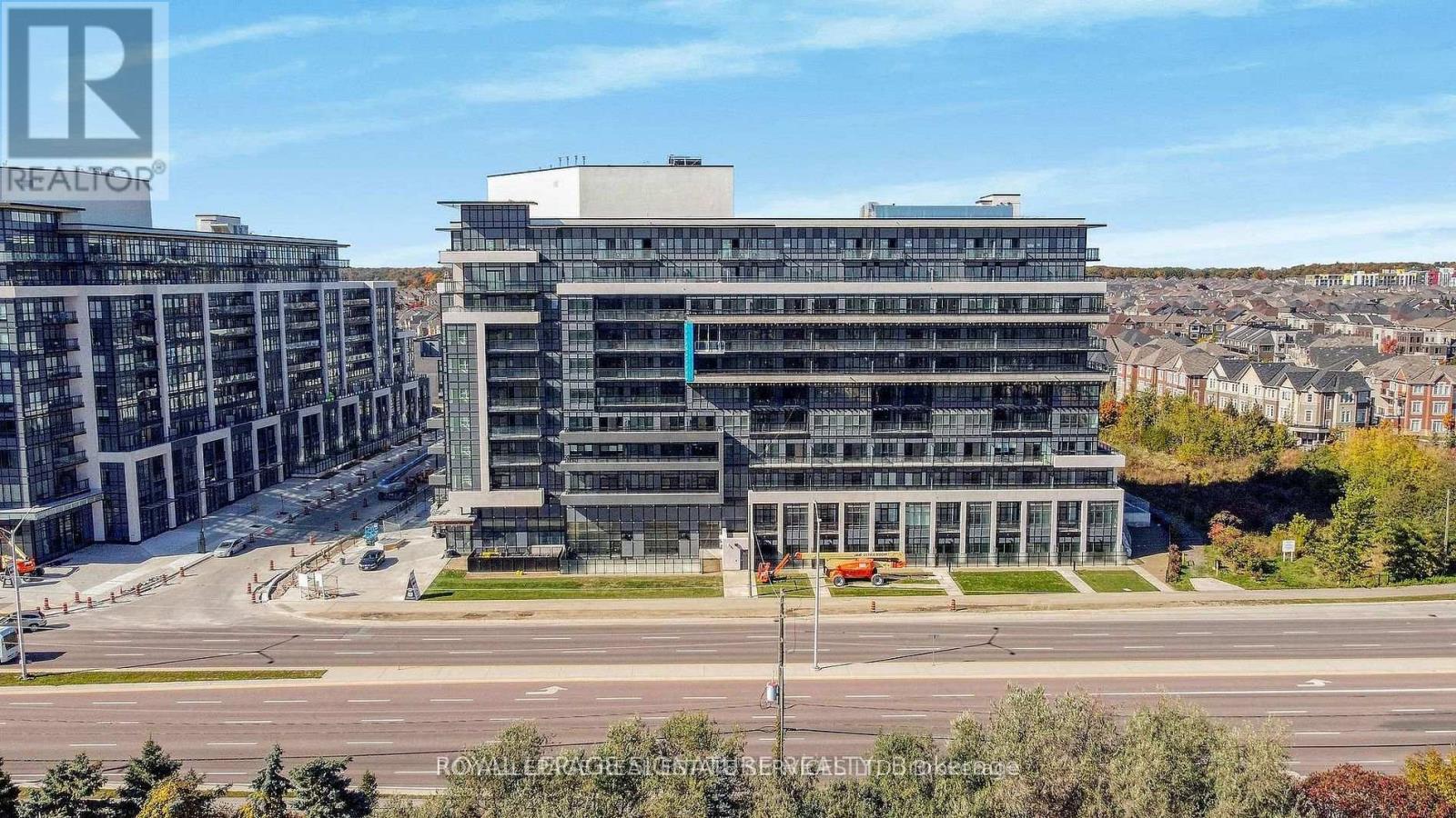 395 Dundas Unit 820