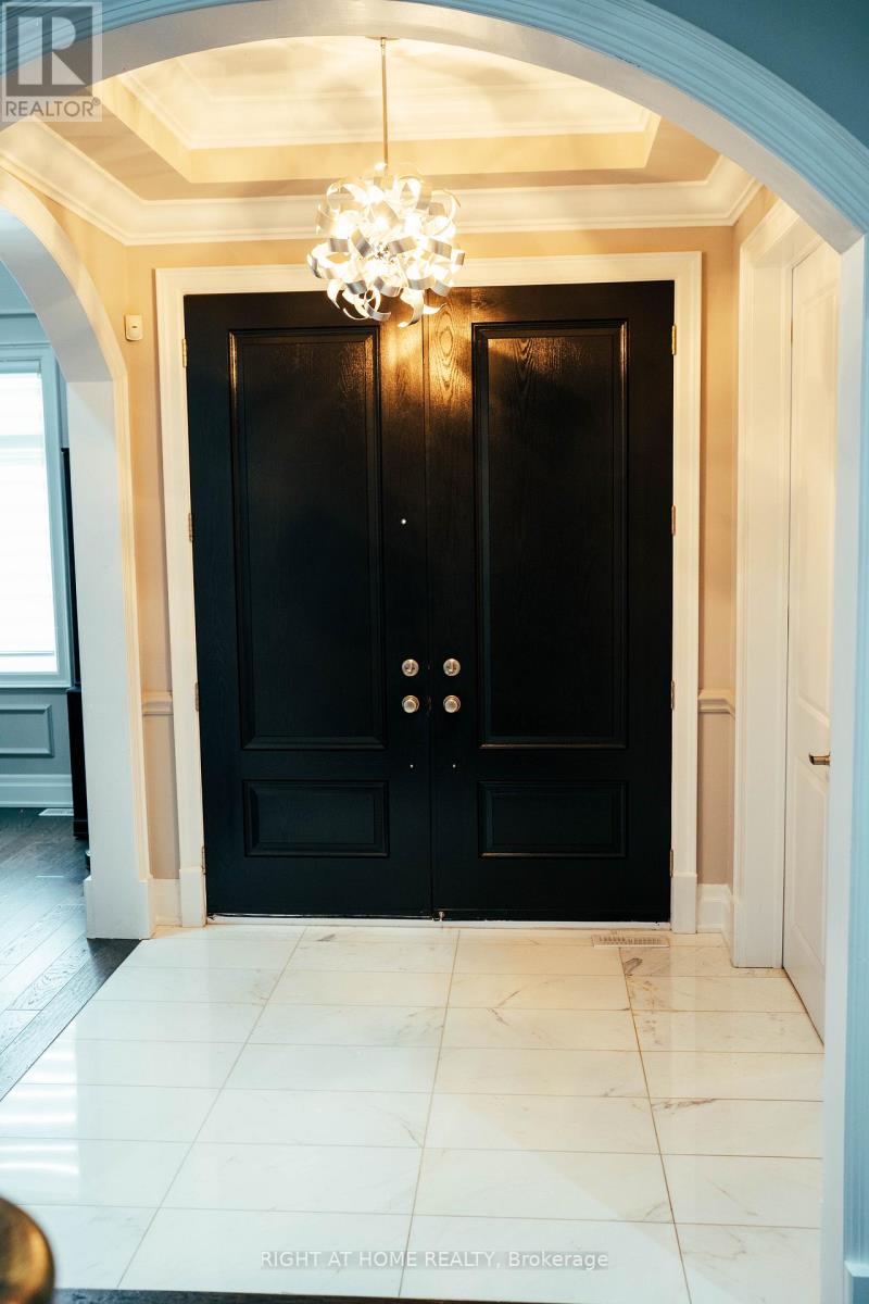 11 Fairmont photo 3