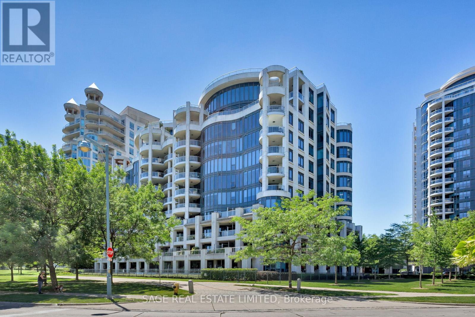 2095 Lake Shore Unit 519