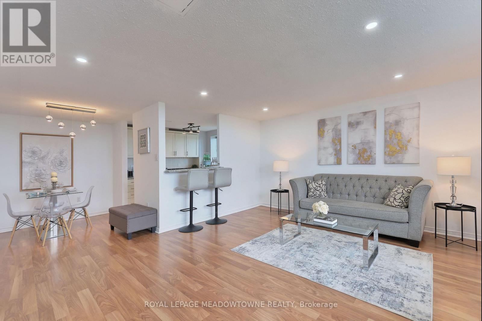 6720 Glen Erin Unit 1013