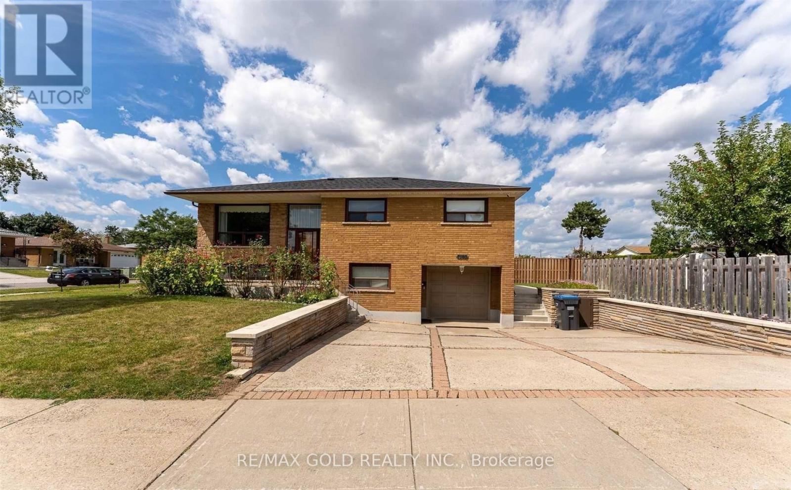 7305 Redstone