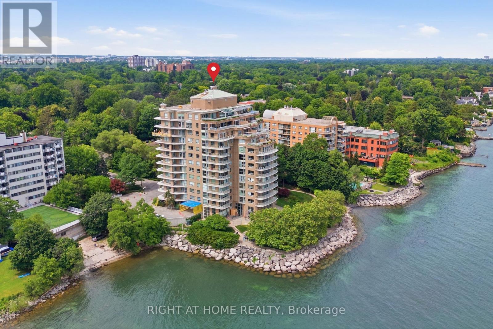 2190 Lakeshore Unit 802