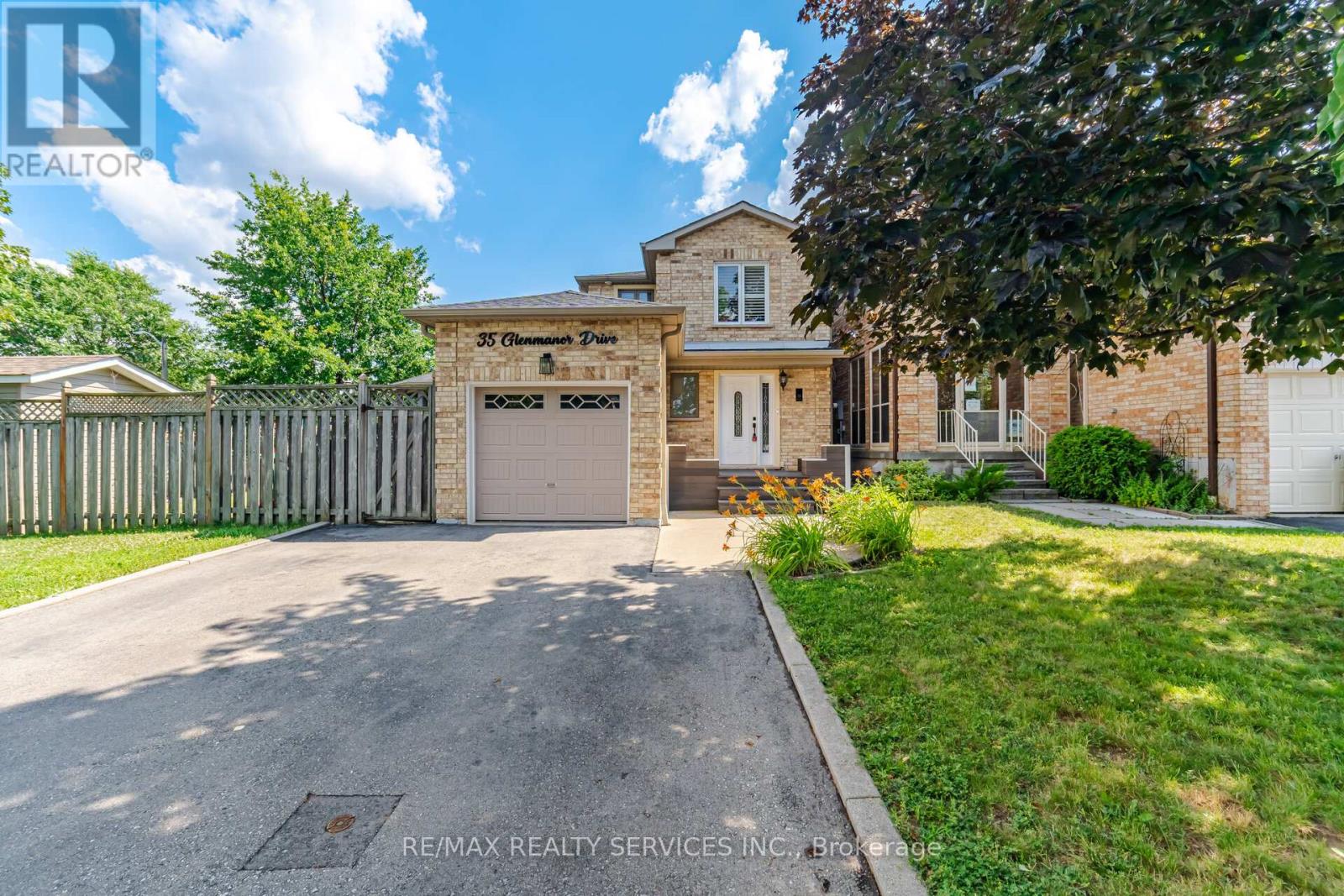 35 Glenmanor