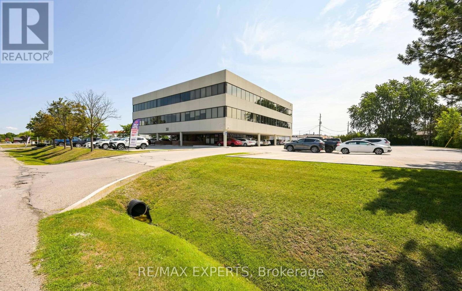30 Martha Unit 210 photo 3