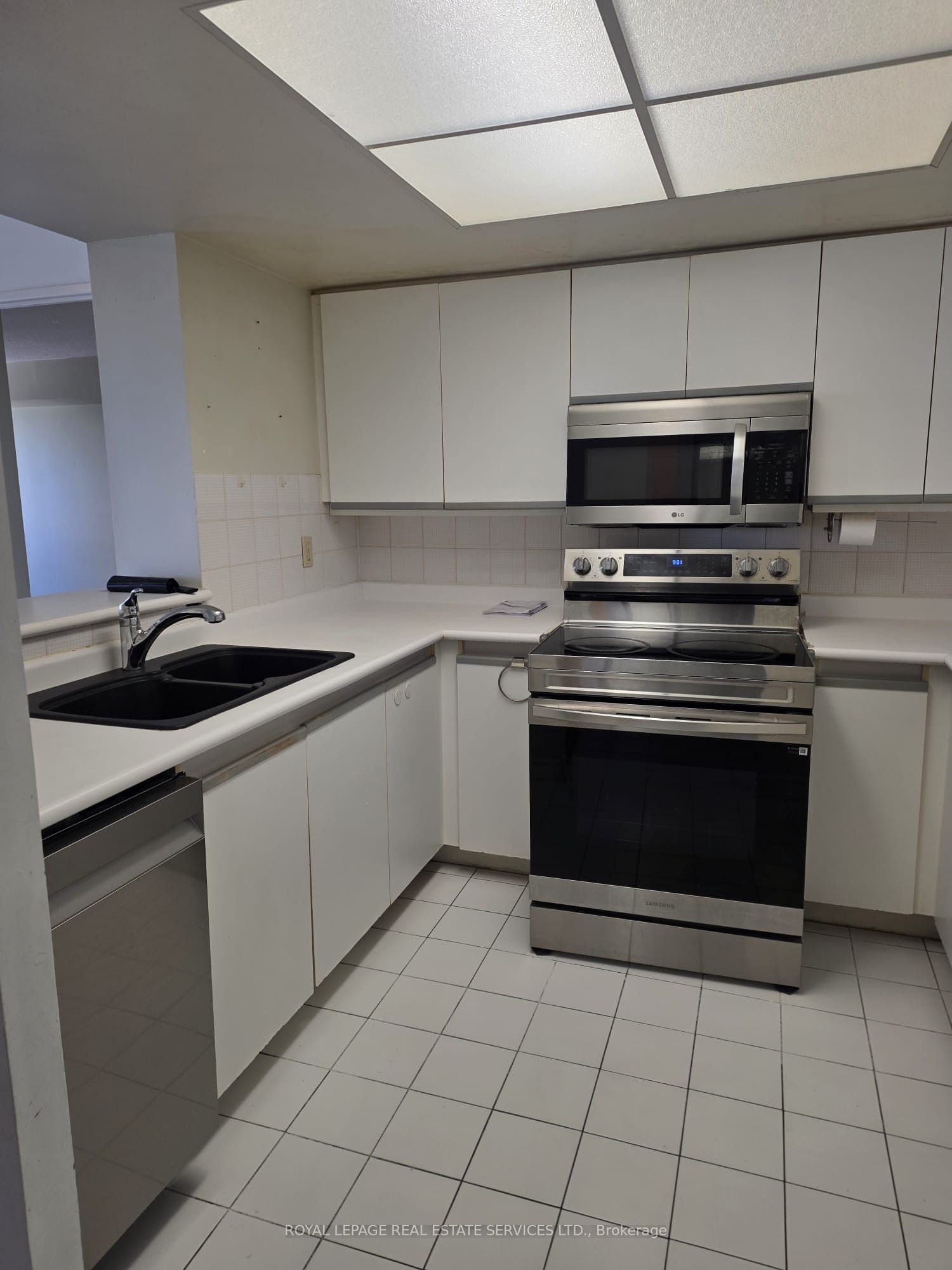335 Webb Unit 708
