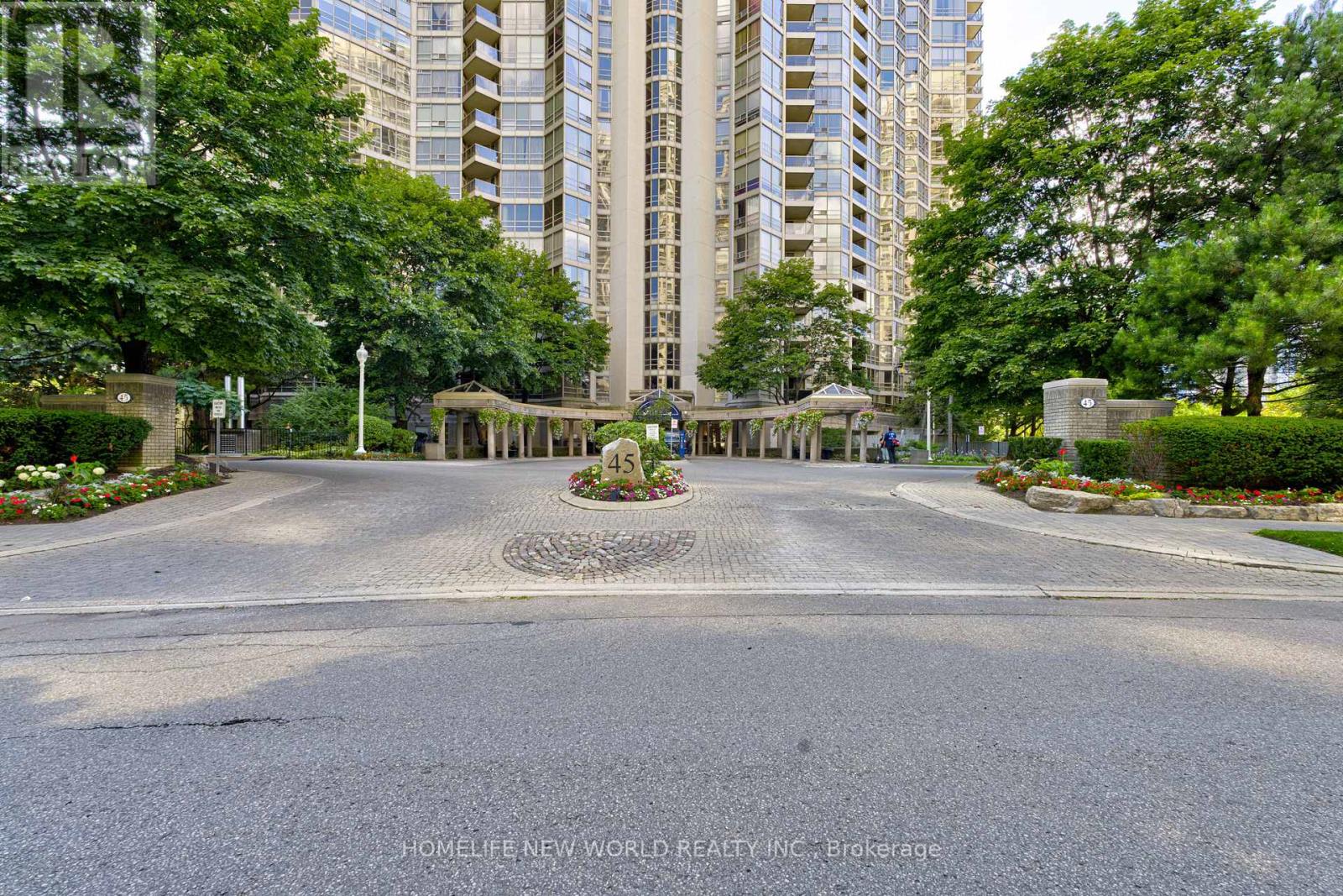 45 Kingsbridge Garden Unit 2704