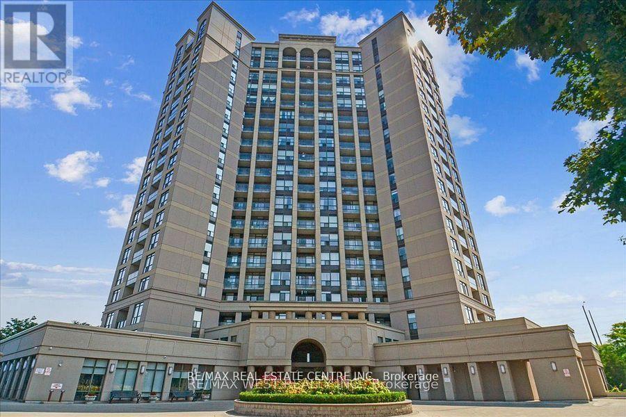 220 Forum Unit TH#111