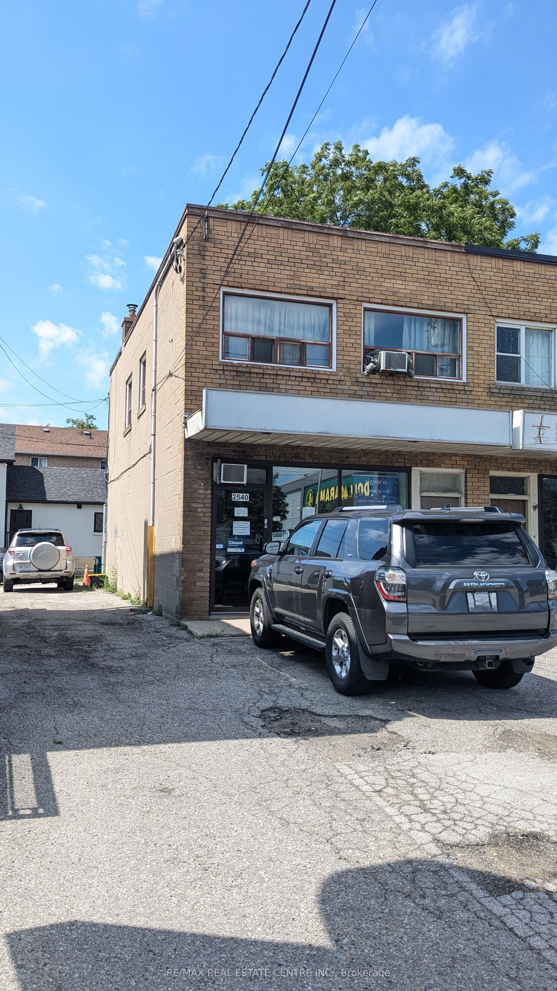 2540 Weston photo 2