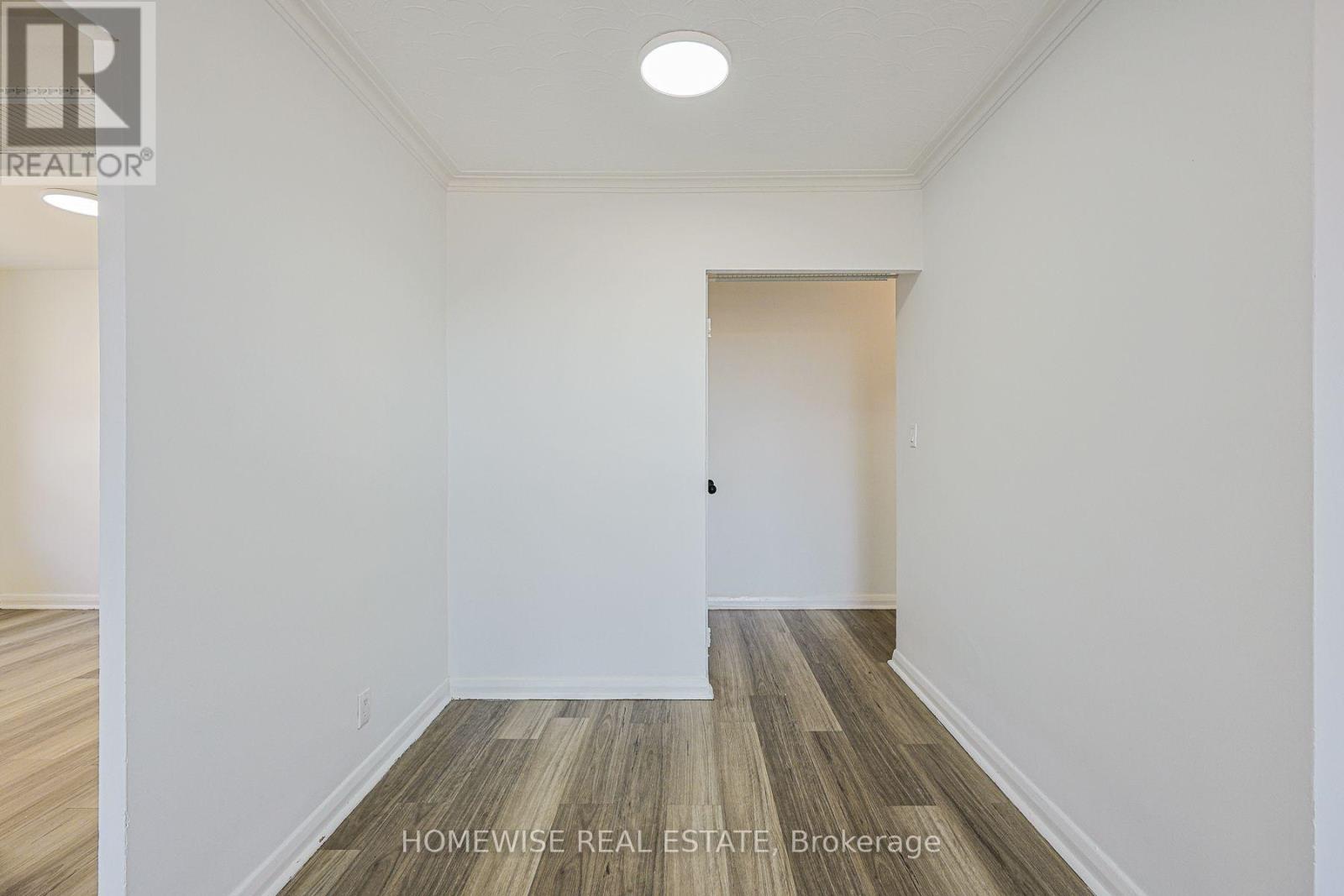 2204 Dufferin Unit 202 photo 5