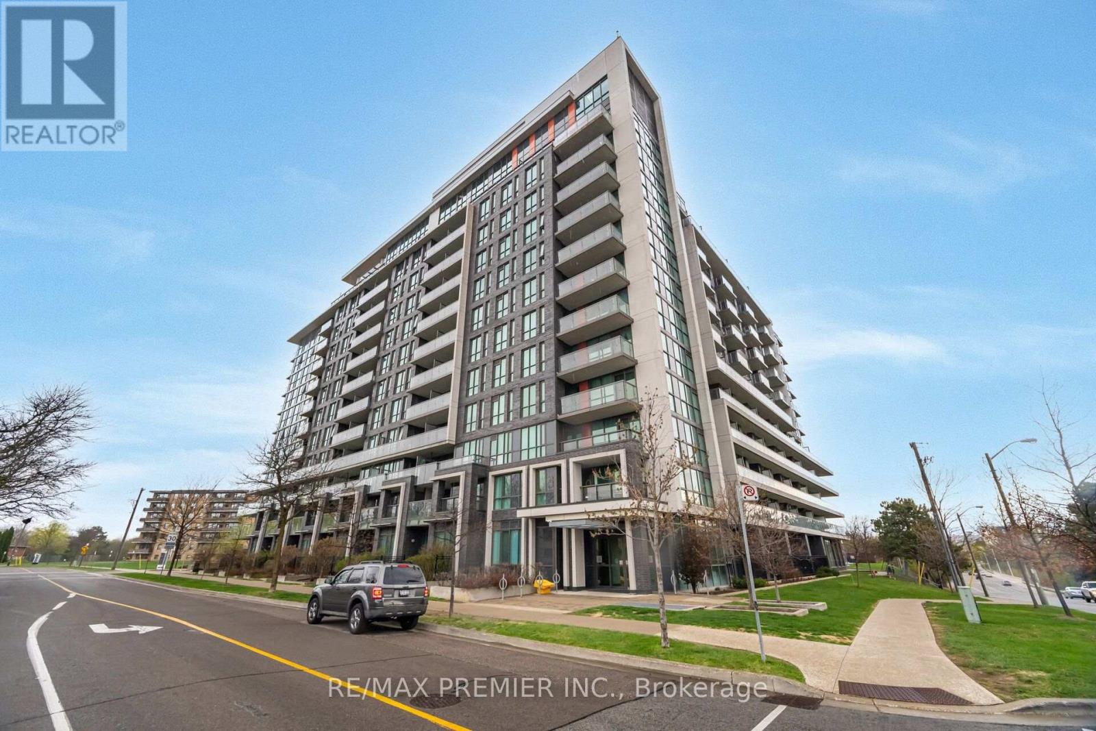 80 Esther Lorrie Unit 312 photo 2
