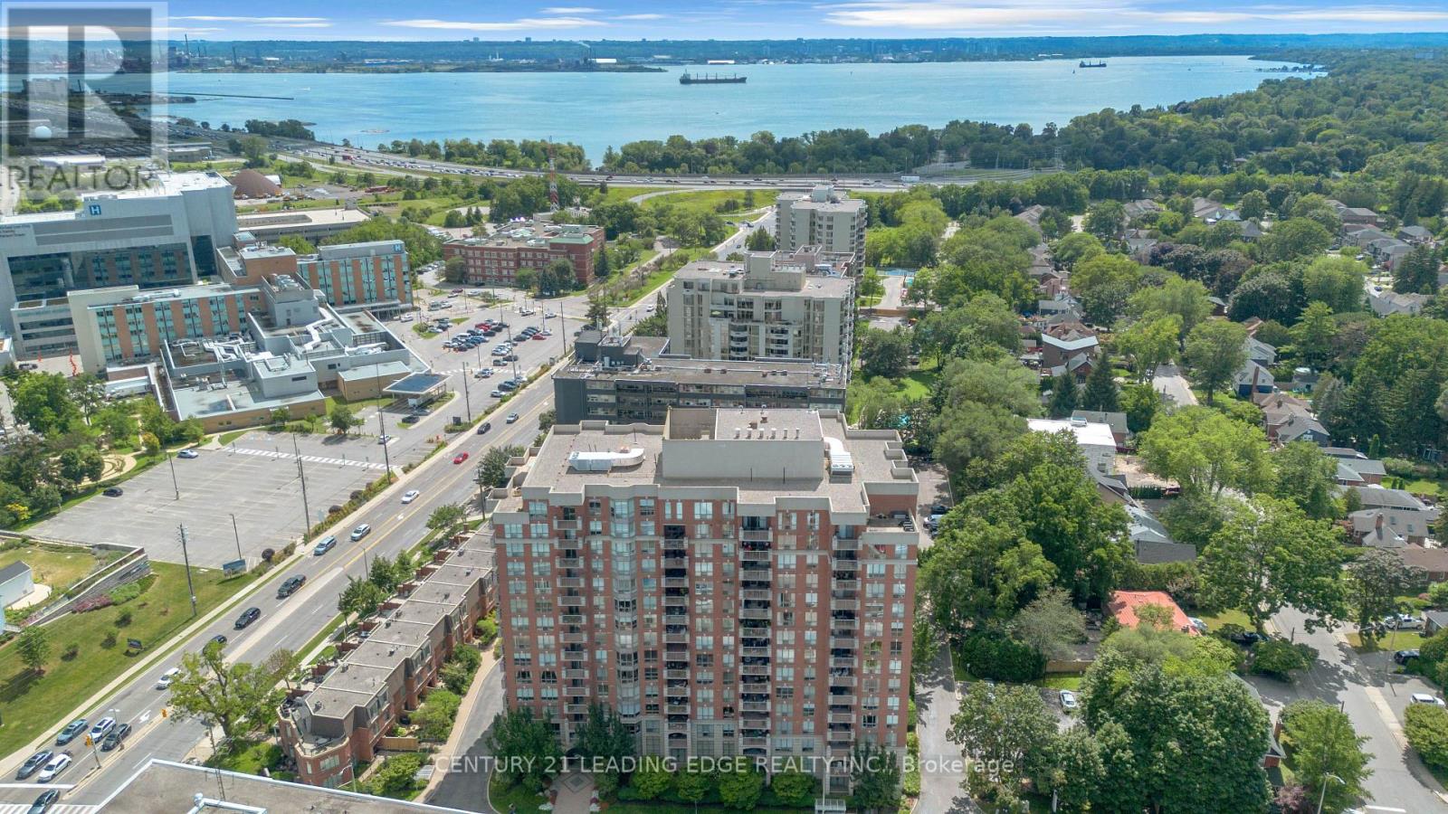 442 Maple Ave Unit 403
