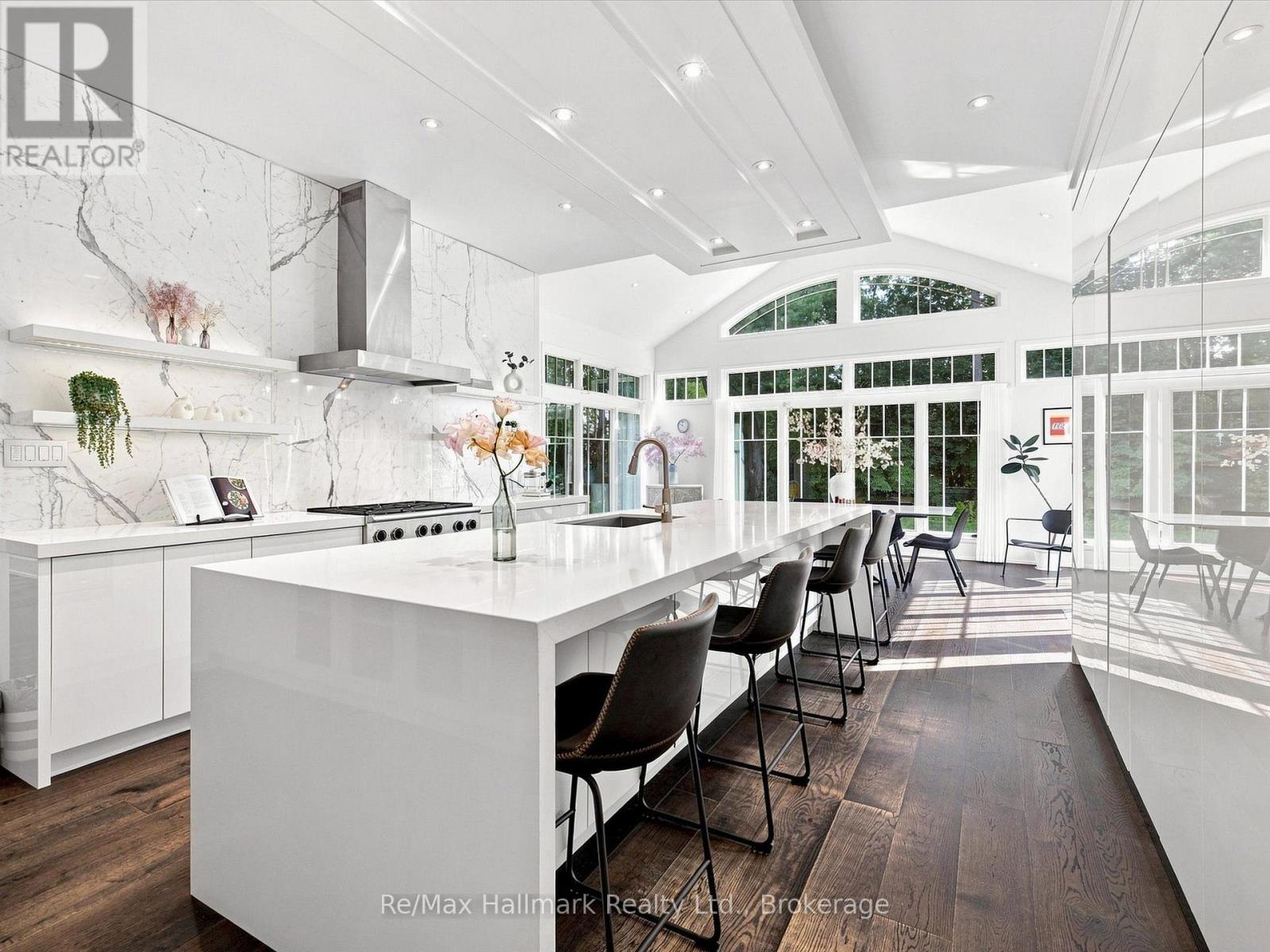 2076 GLENFOREST