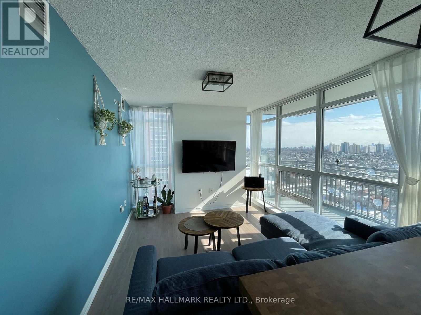 830 Lawrence Unit 1507