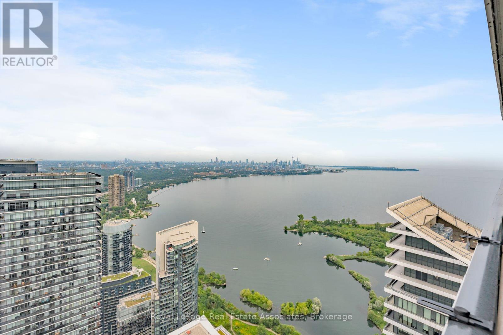 30 Shore Breeze Unit 6104