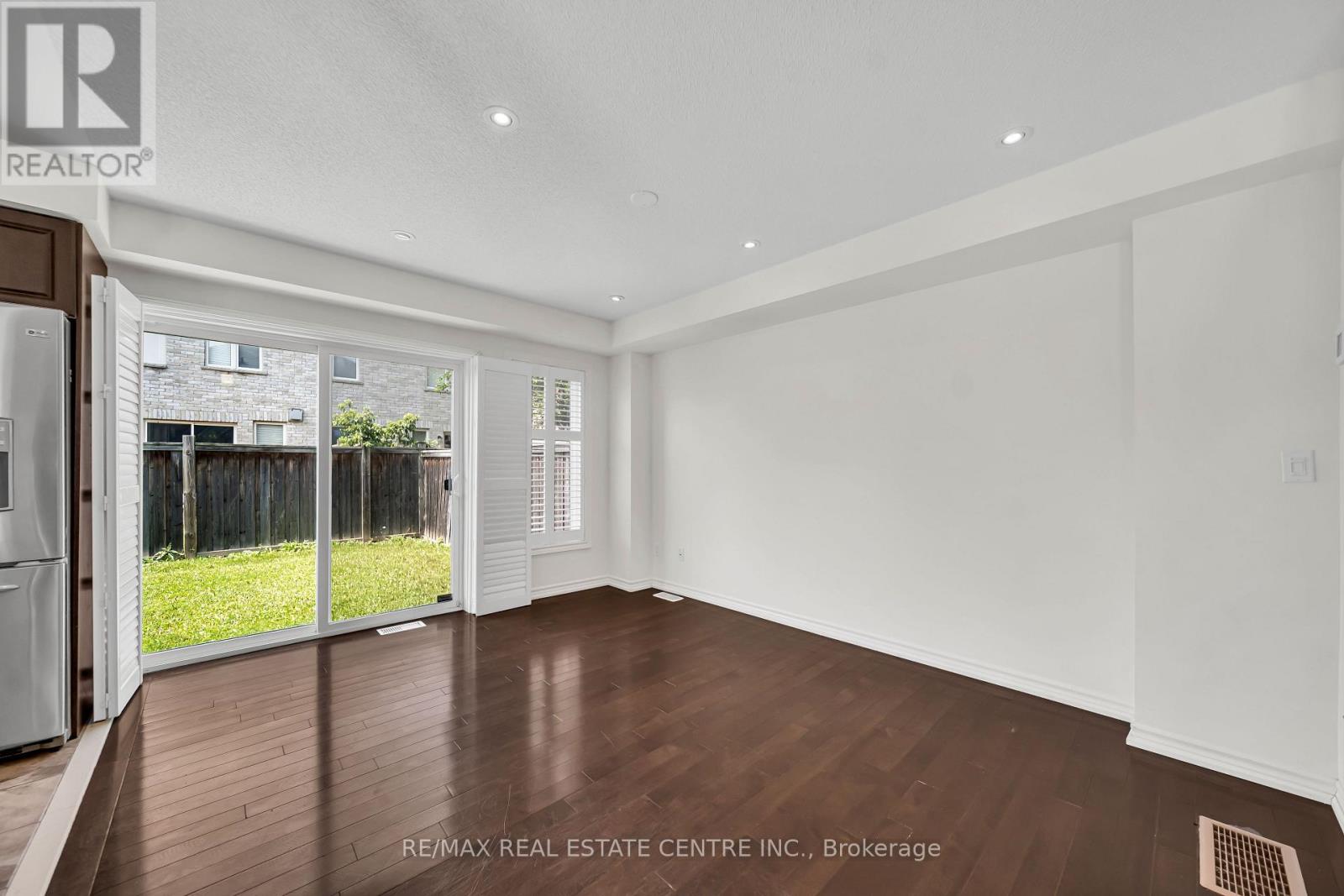 4215 Cole Crescent, Burlington, ON L7M 0M6, Burlington