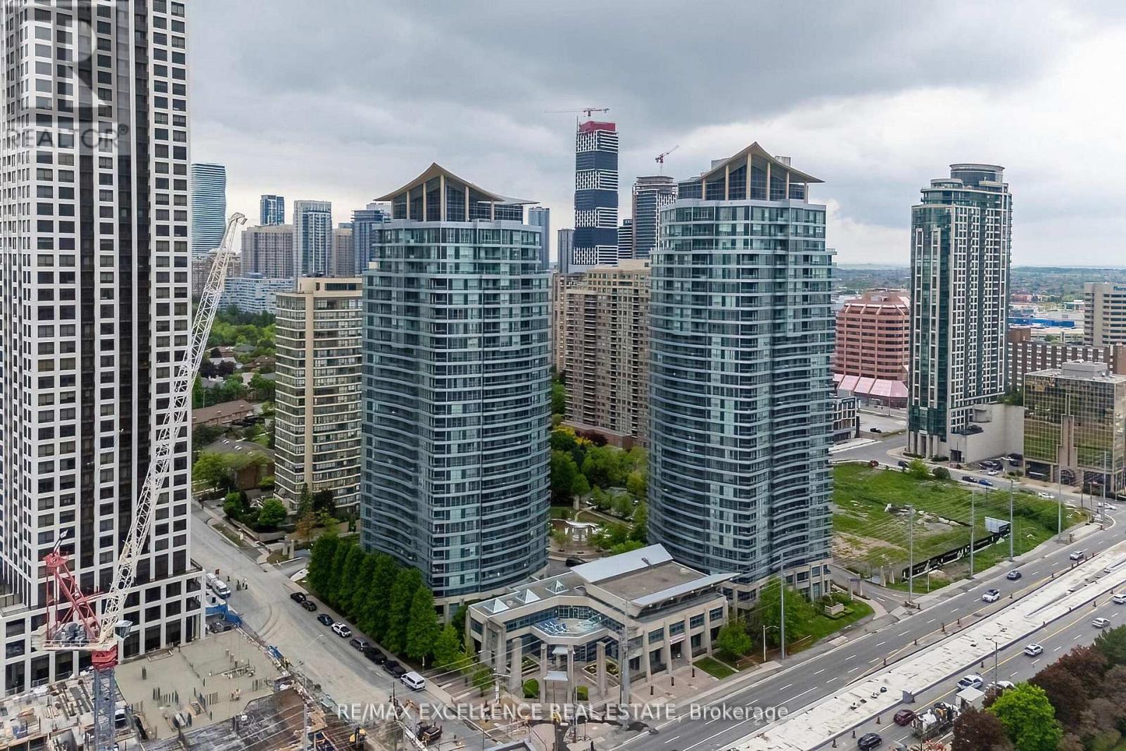 33 Elm Unit 2102