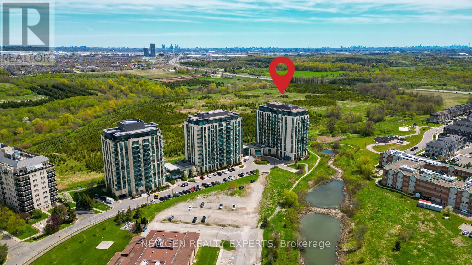 65 Yorkland Unit 808