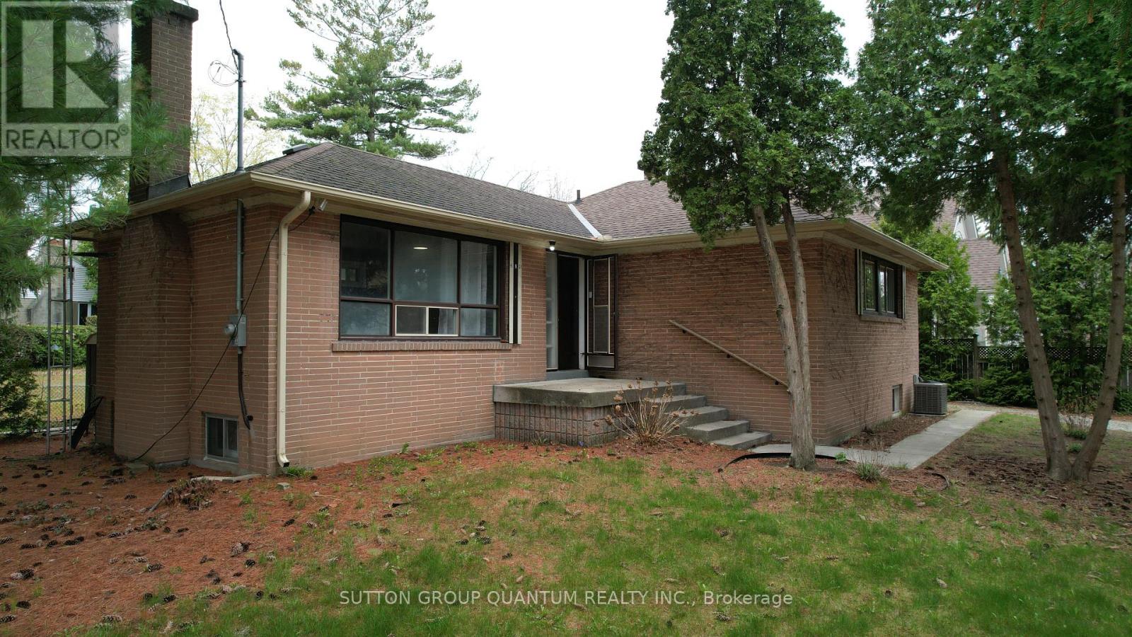 394 Maplehurst