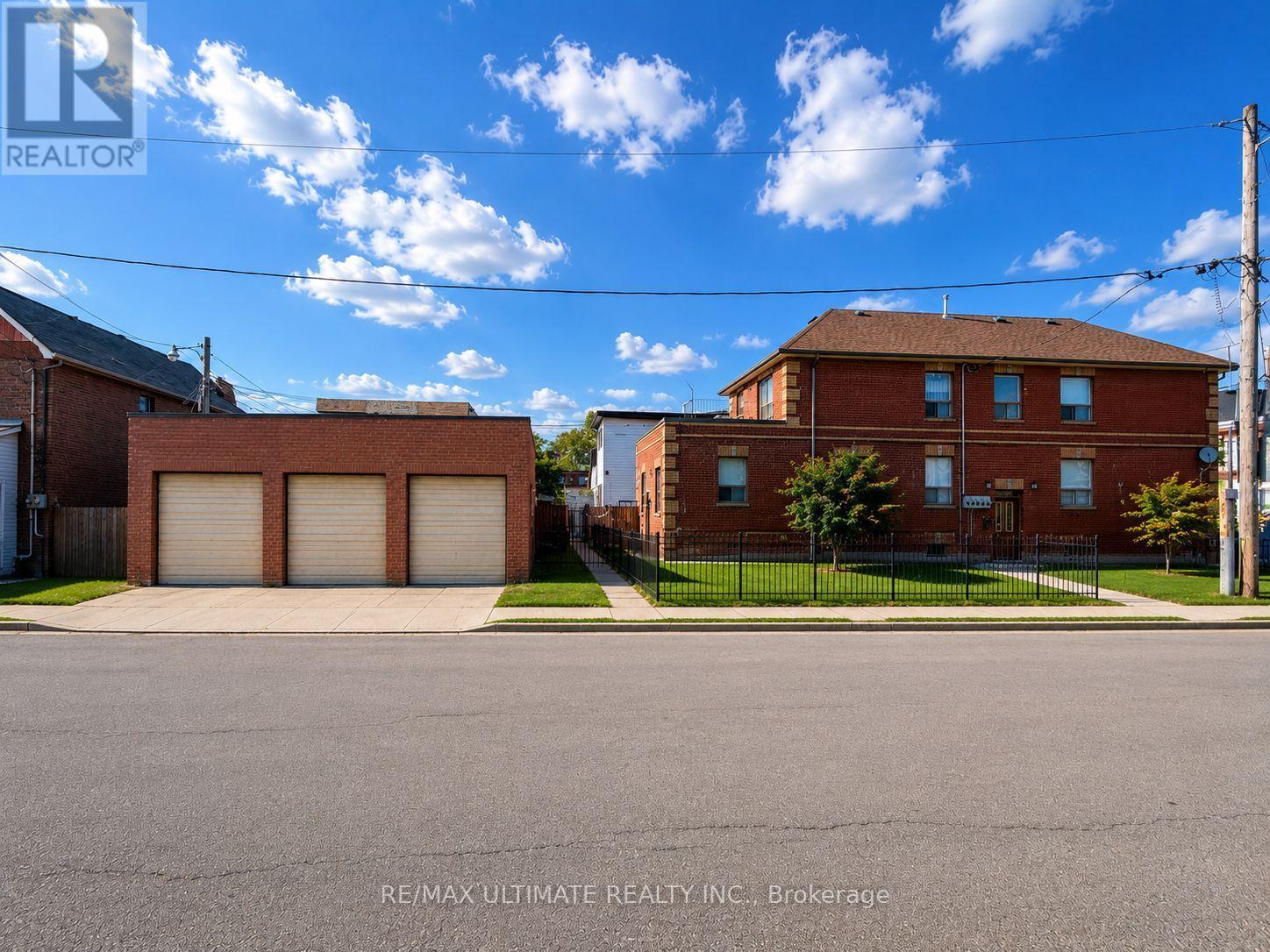 1440 DUFFERIN