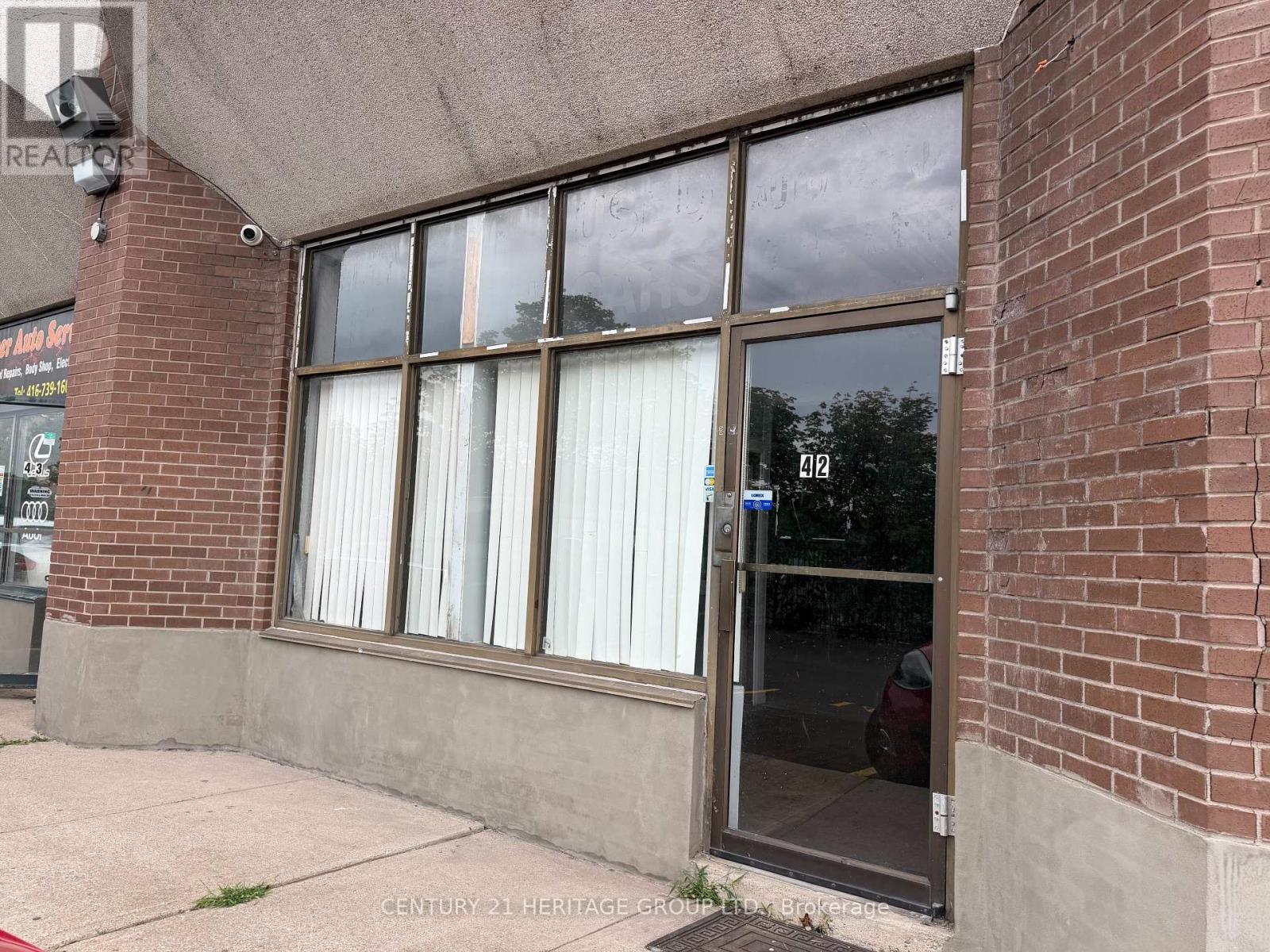 4544 Dufferin Unit 41 & 42 photo 2