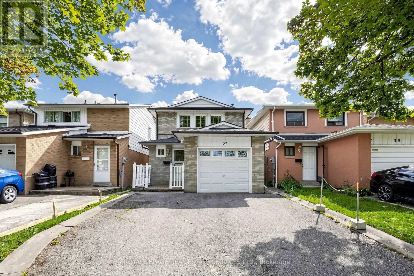 37 Woodsview